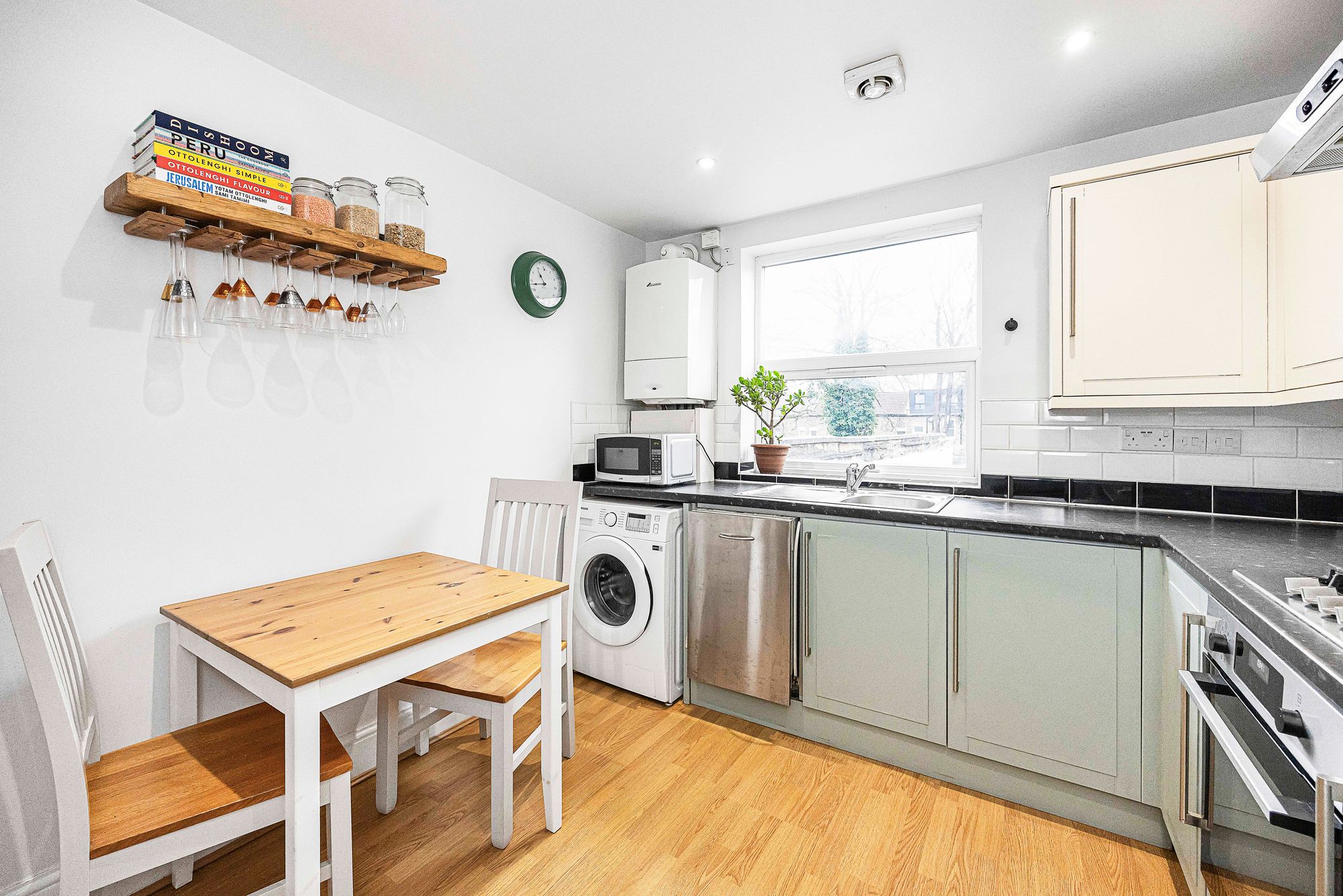 2 bed flat for sale in Chobham Road, London, E15  - Property Image 2
