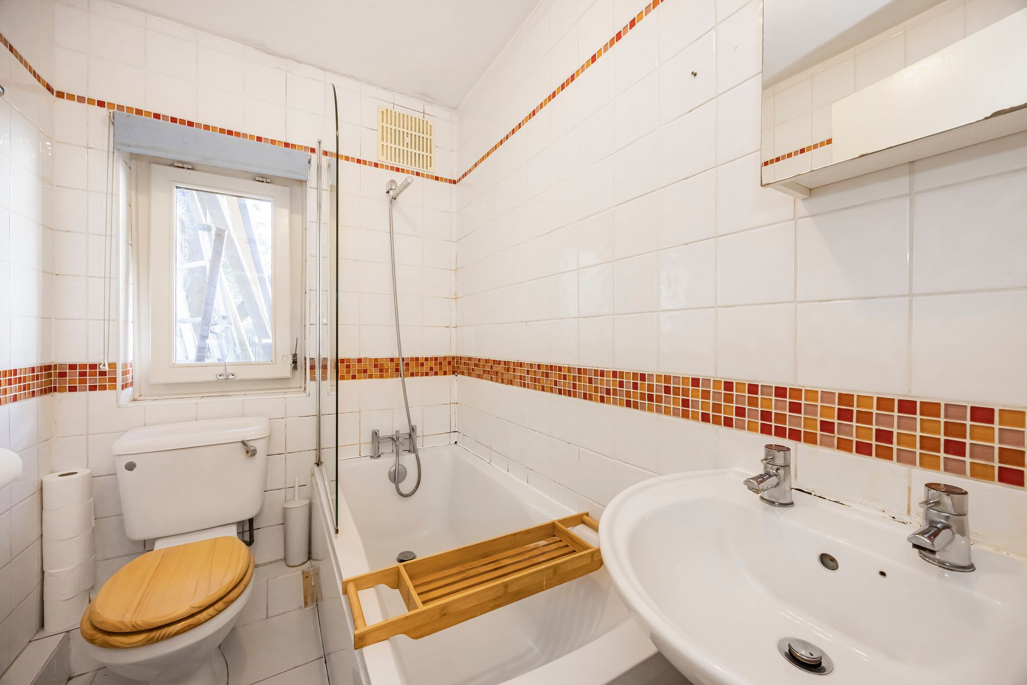 1 bed ground floor flat for sale in Vicarage Road, Leyton E10  - Property Image 9