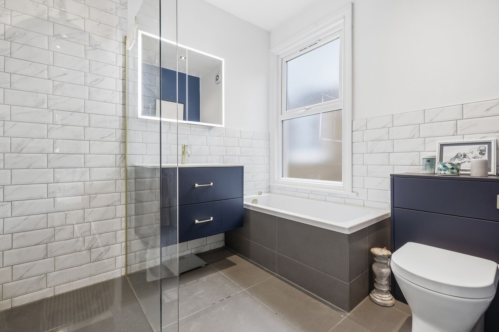 2 bed flat for sale in Huxley Road, Leyton, E10  - Property Image 13