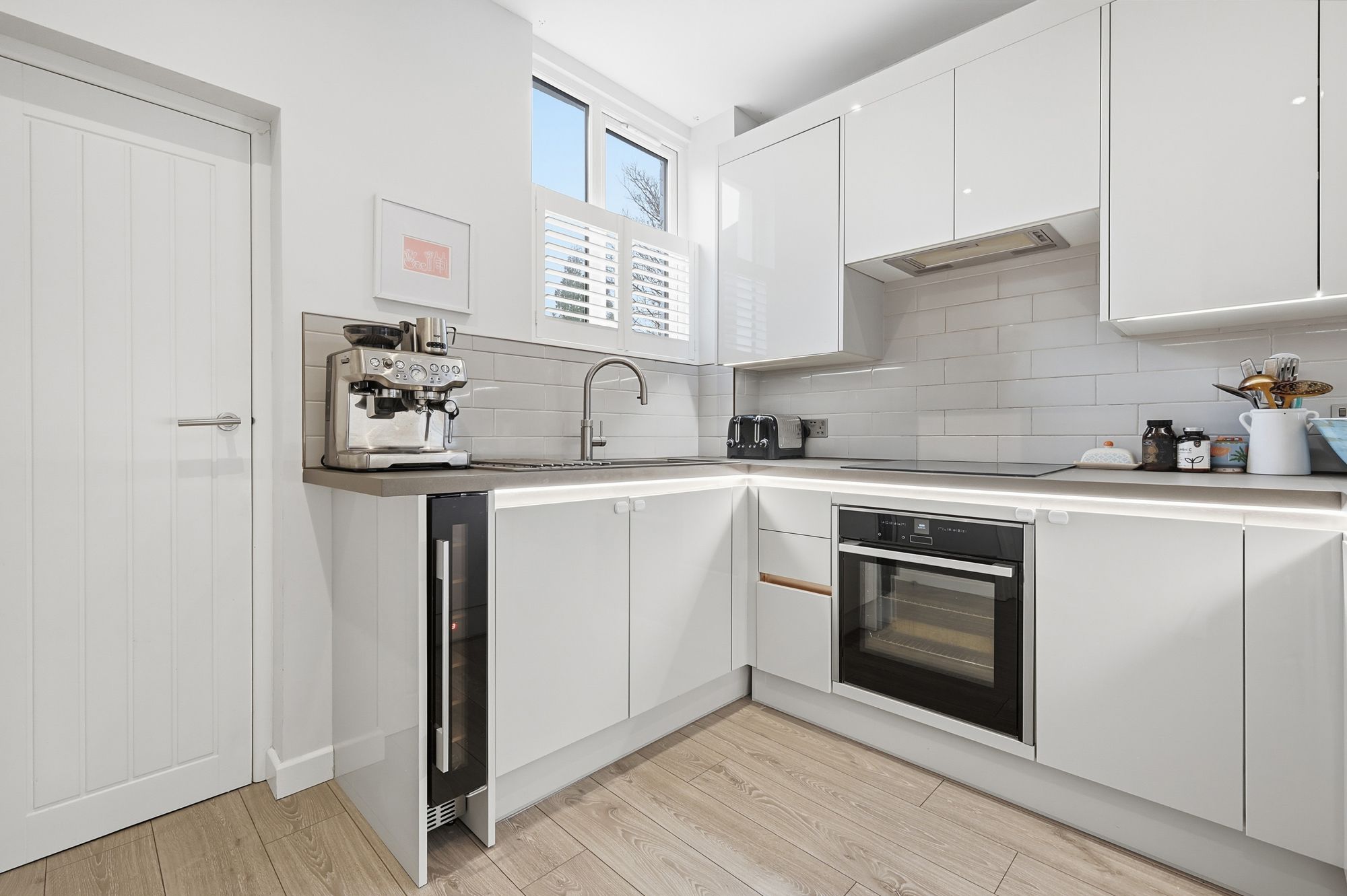 2 bed flat for sale in Huxley Road, Leyton, E10 5