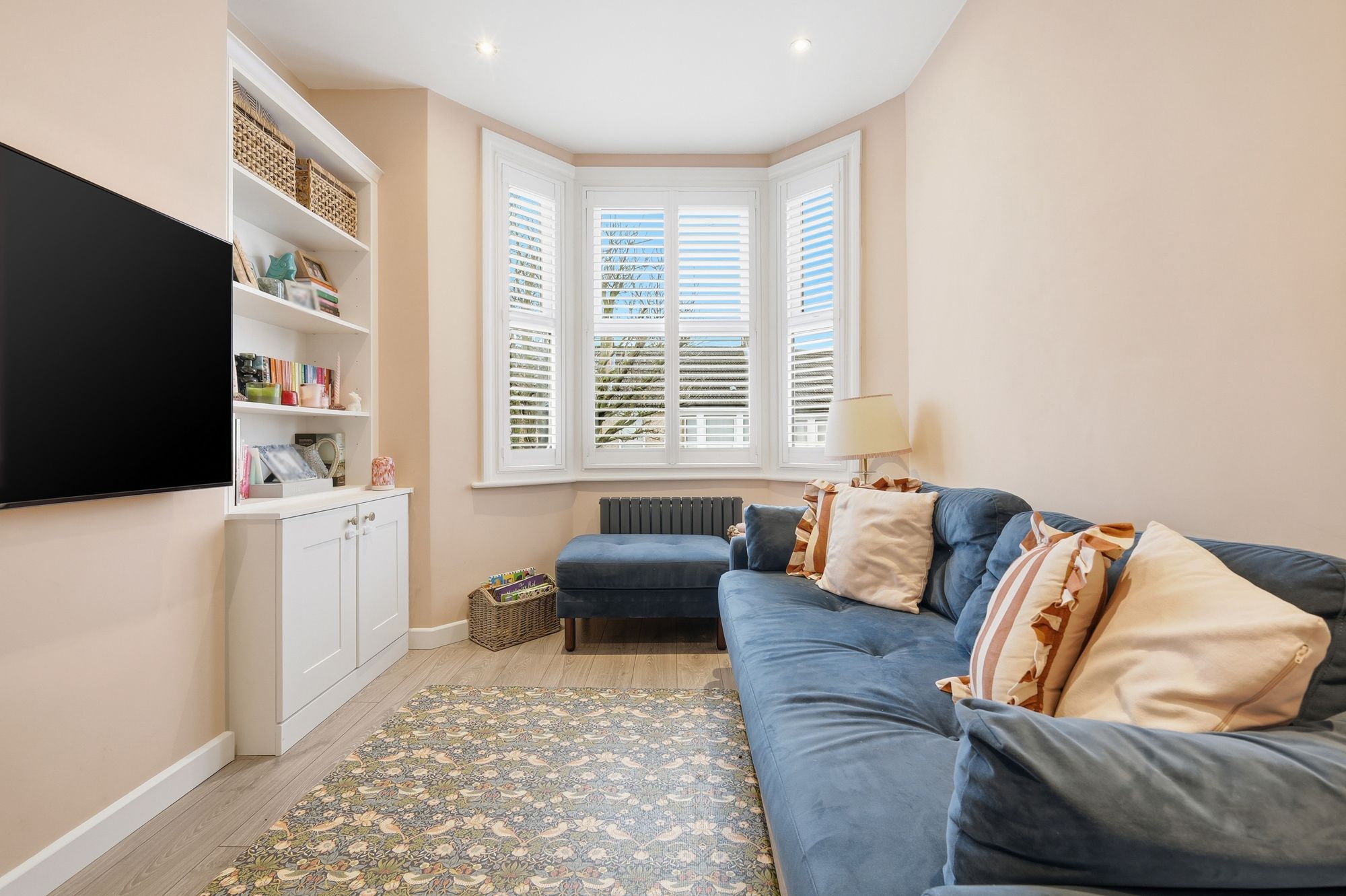 2 bed flat for sale in Huxley Road, Leyton, E10 6