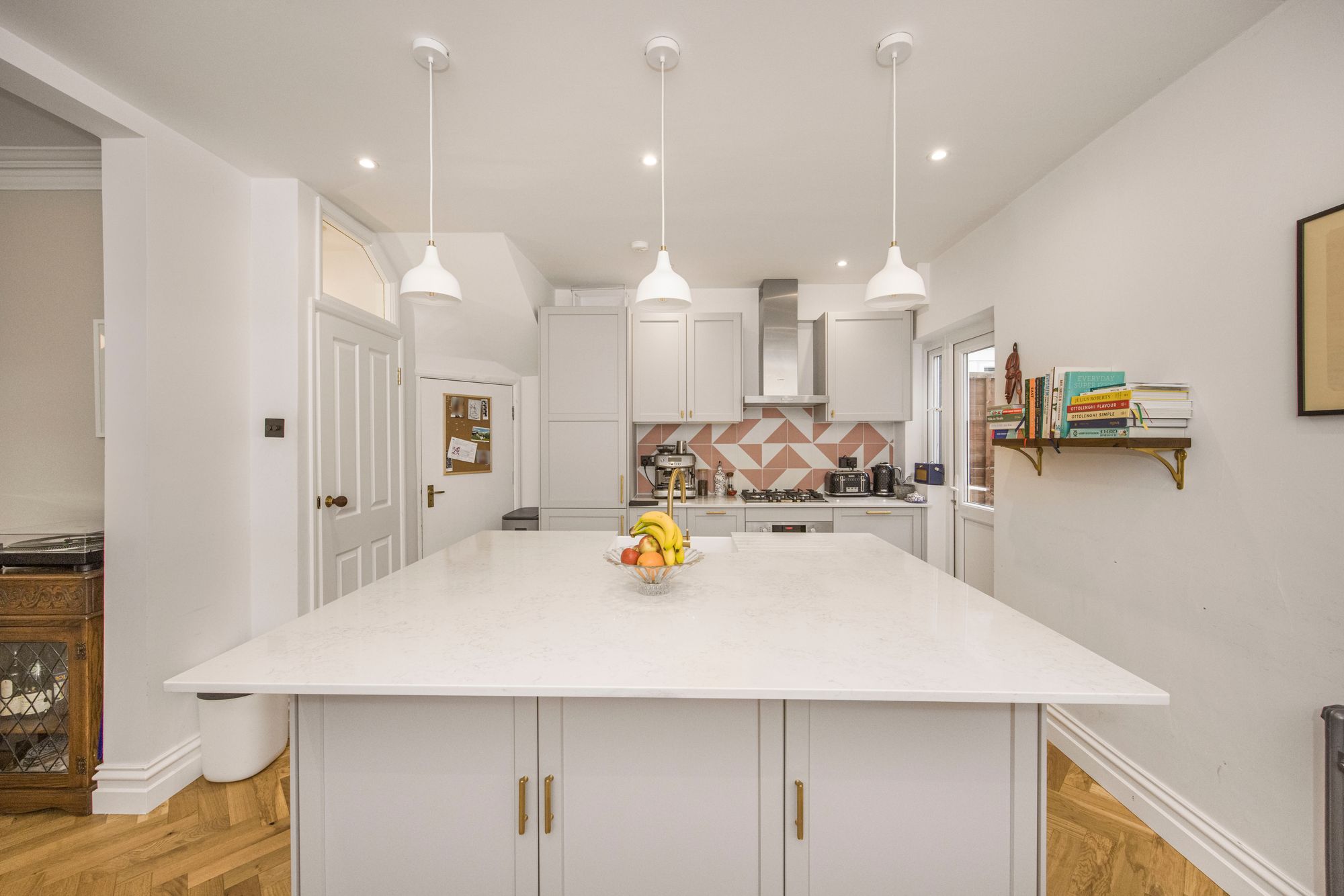 2 bed house to rent in Brisbane Road, Leyton, E10  - Property Image 9