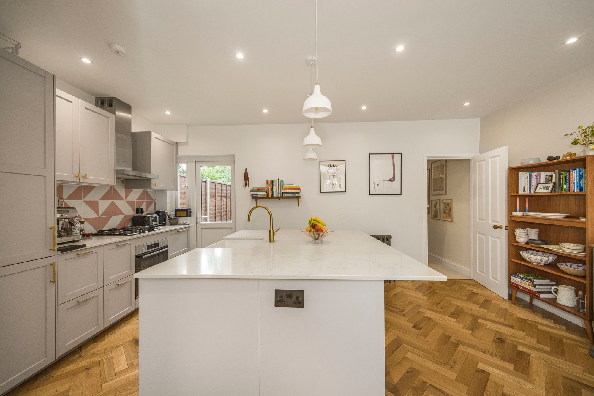 2 bed house to rent in Brisbane Road, Leyton, E10  - Property Image 5