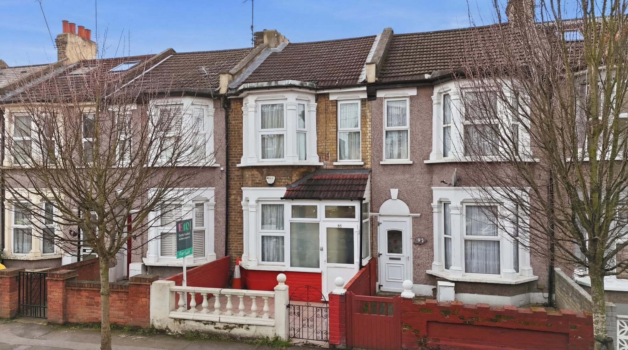 3 bed mid-terraced house for sale in Manor Road, Leyton, E10  - Property Image 1