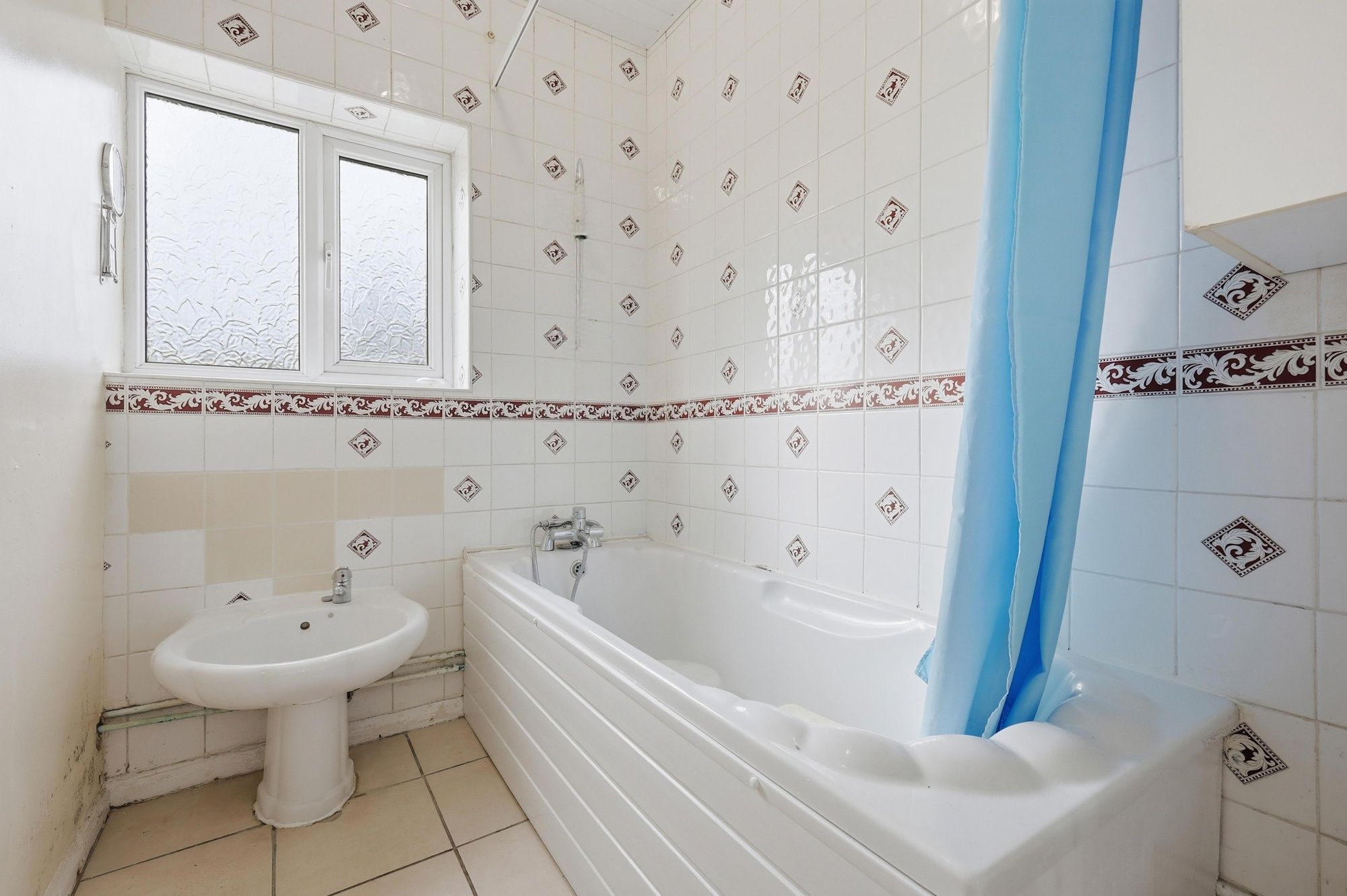 3 bed mid-terraced house for sale in Manor Road, Leyton, E10  - Property Image 8