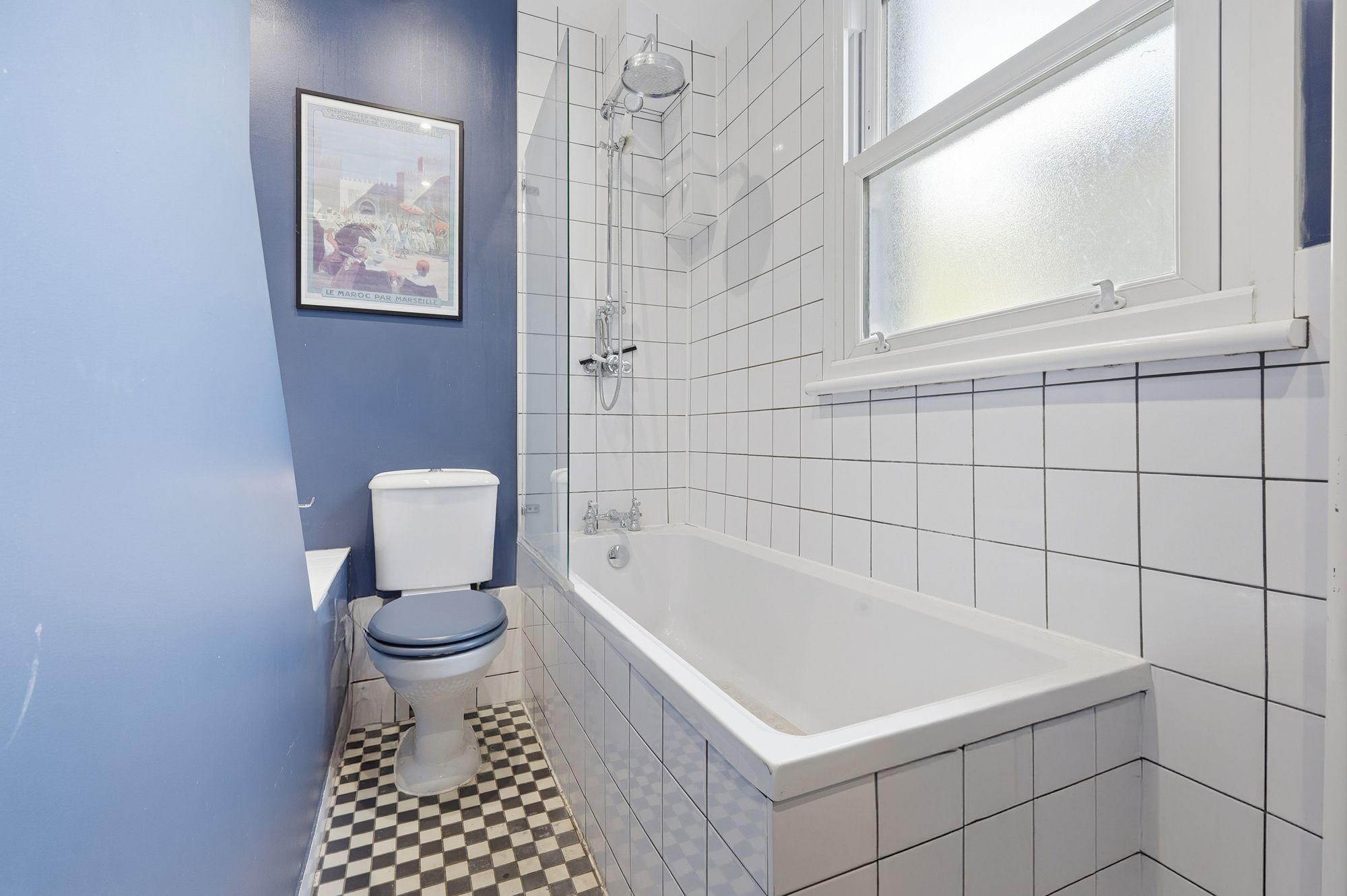 2 bed flat for sale in Richmond Road, London, E11 15