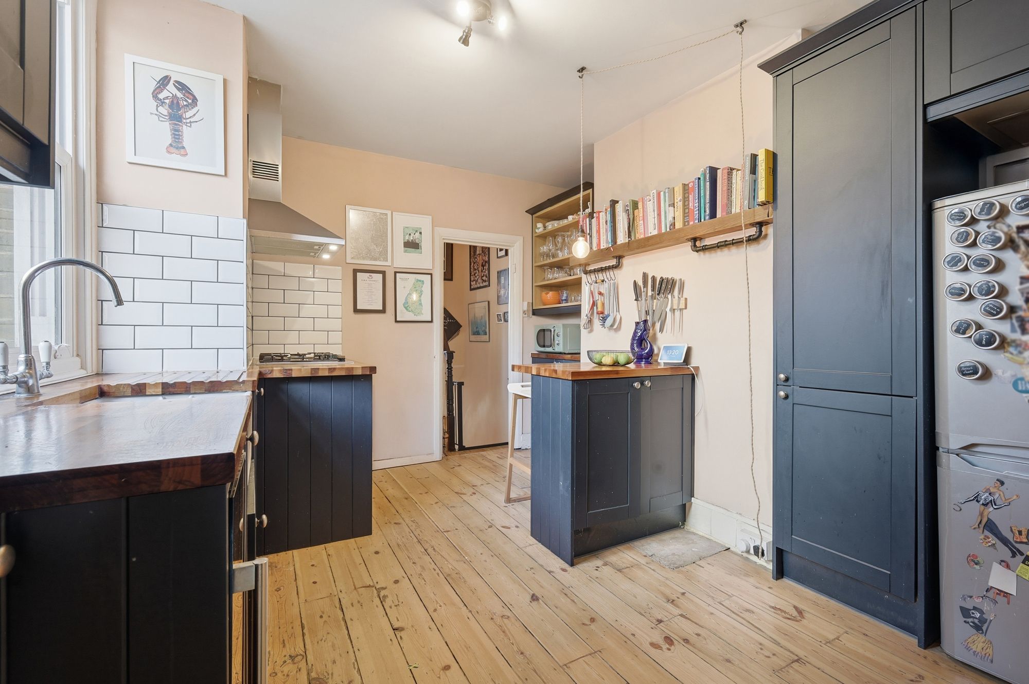 2 bed flat for sale in Richmond Road, London, E11 10