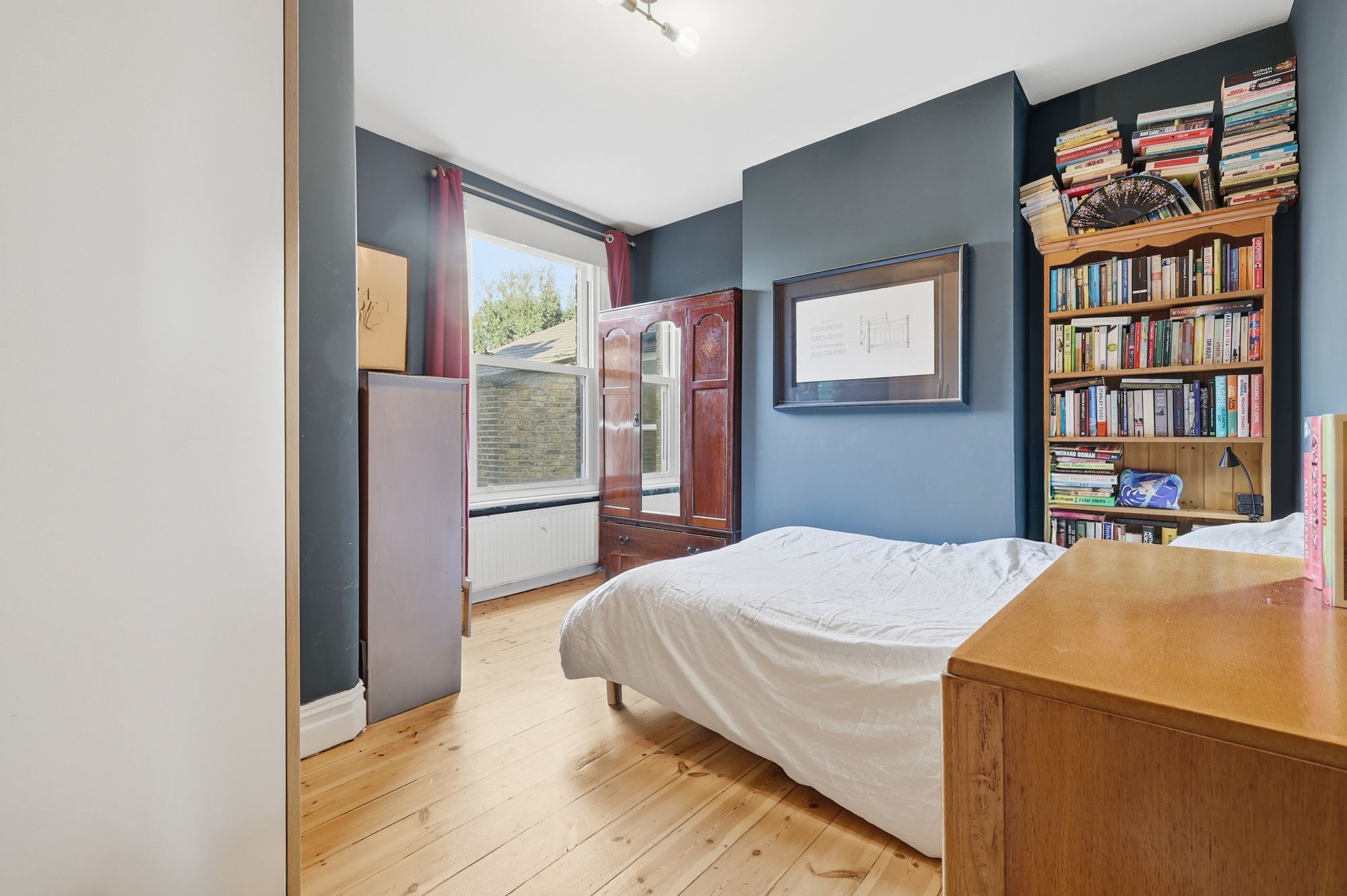 2 bed flat for sale in Richmond Road, London, E11 3