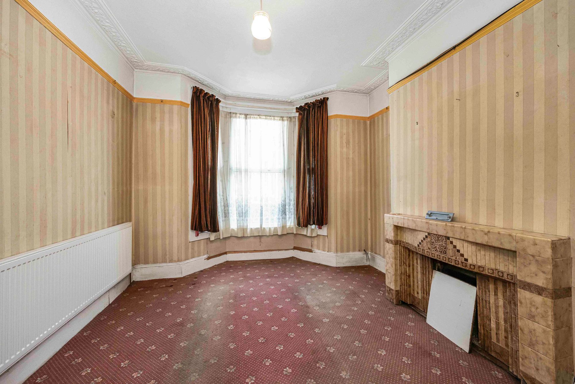 3 bed mid-terraced house for sale in St. Georges Road, Leyton  - Property Image 2