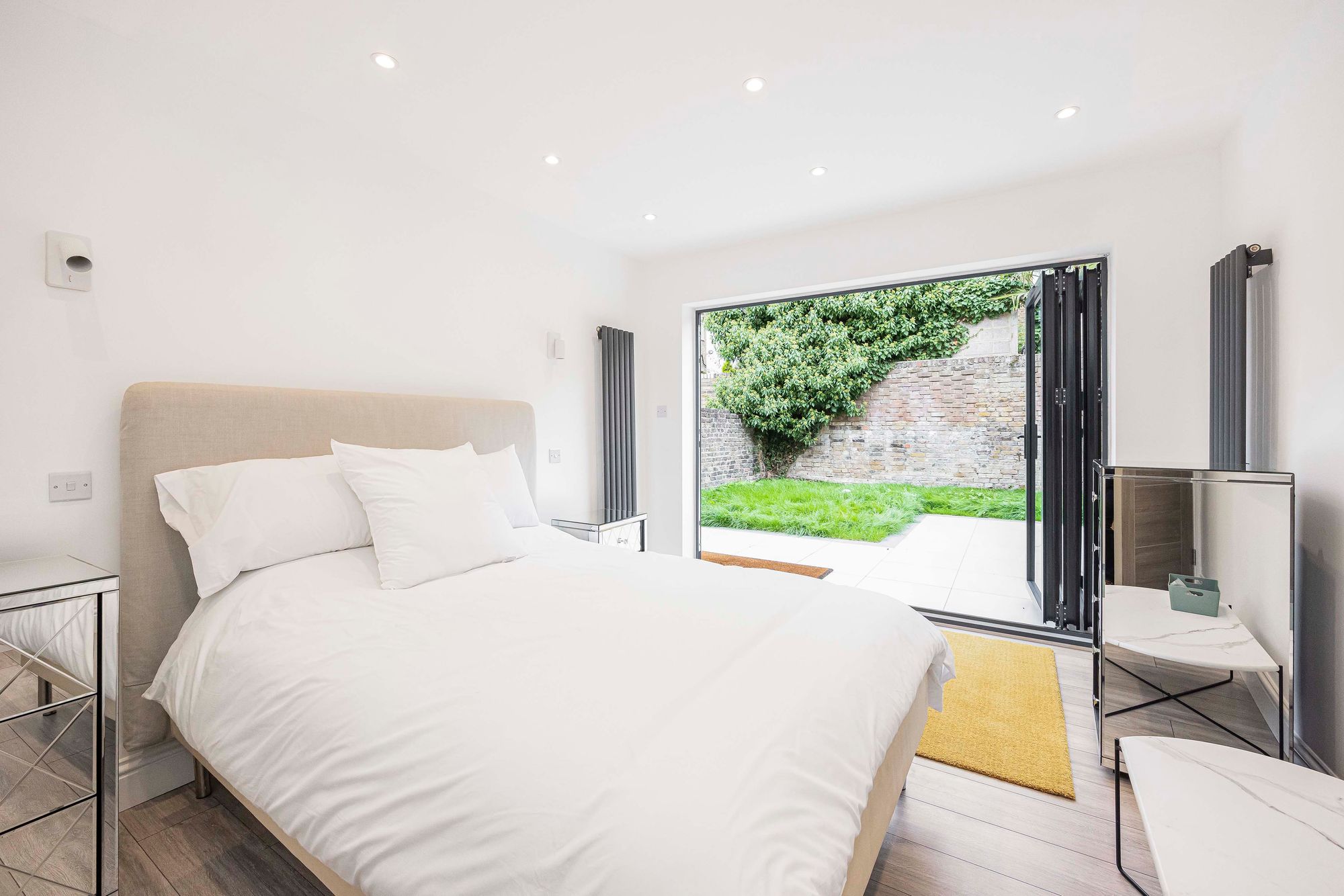 2 bed flat for sale in Ashburnham Road, London, NW10 15