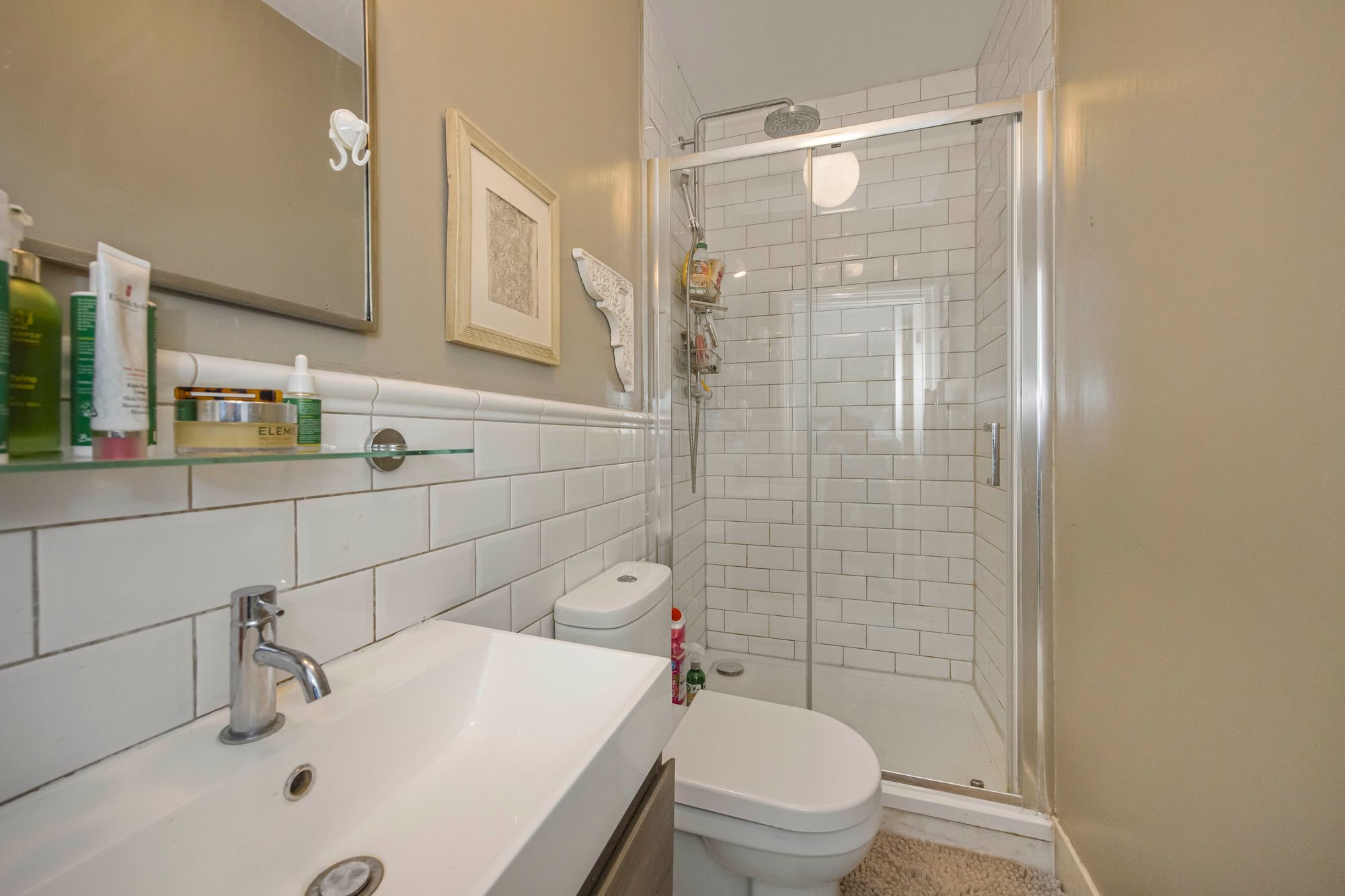 5 bed flat to rent in Church Road, Leyton, E10 17