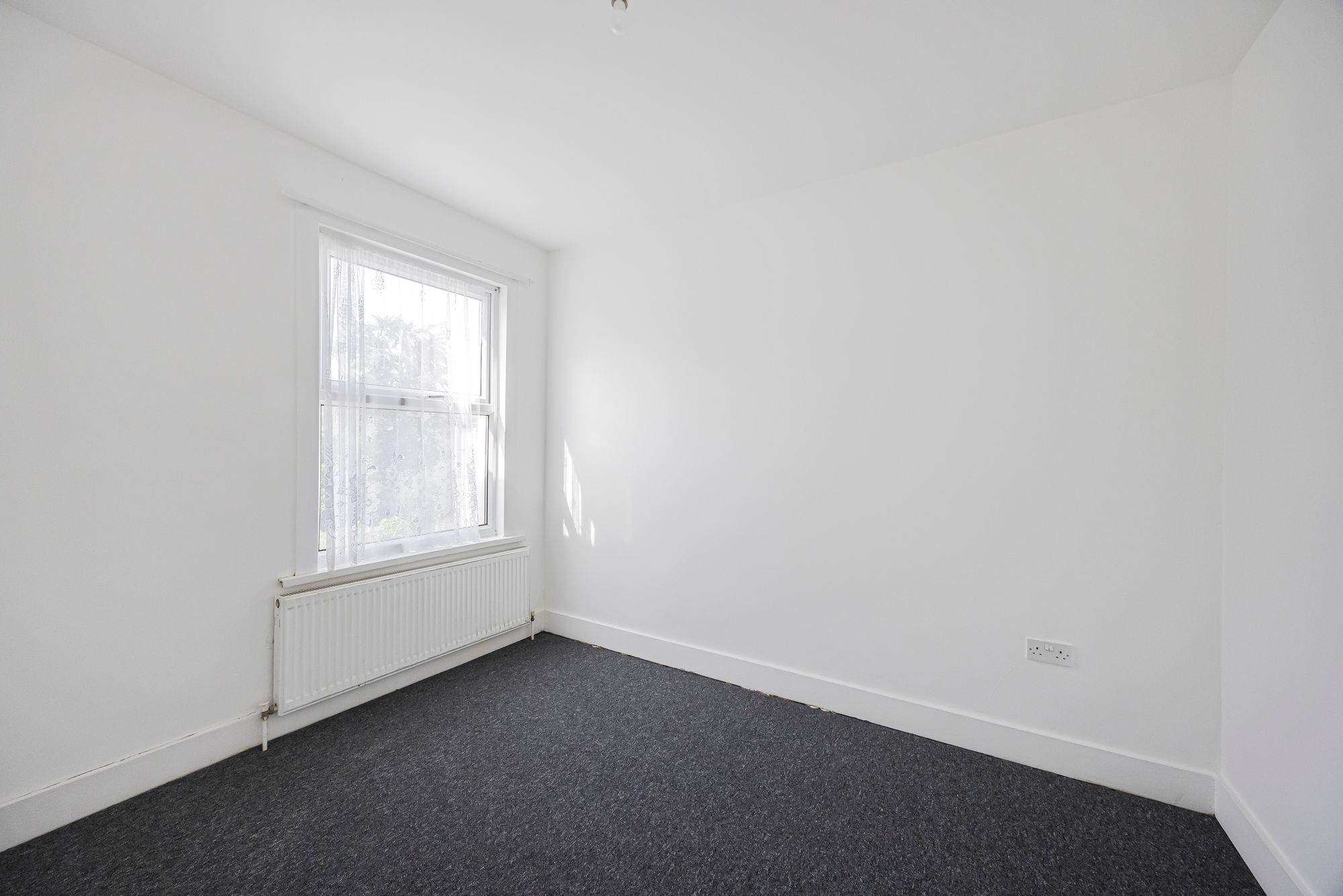 2 bed flat for sale in Morley Road, Leyton, E10  - Property Image 5