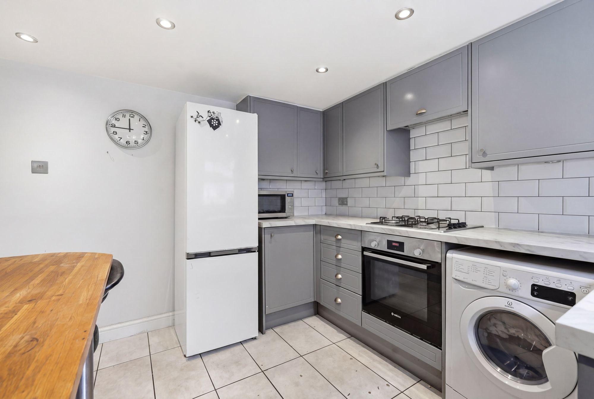 2 bed flat for sale in Francis Road, Leyton, E10 4