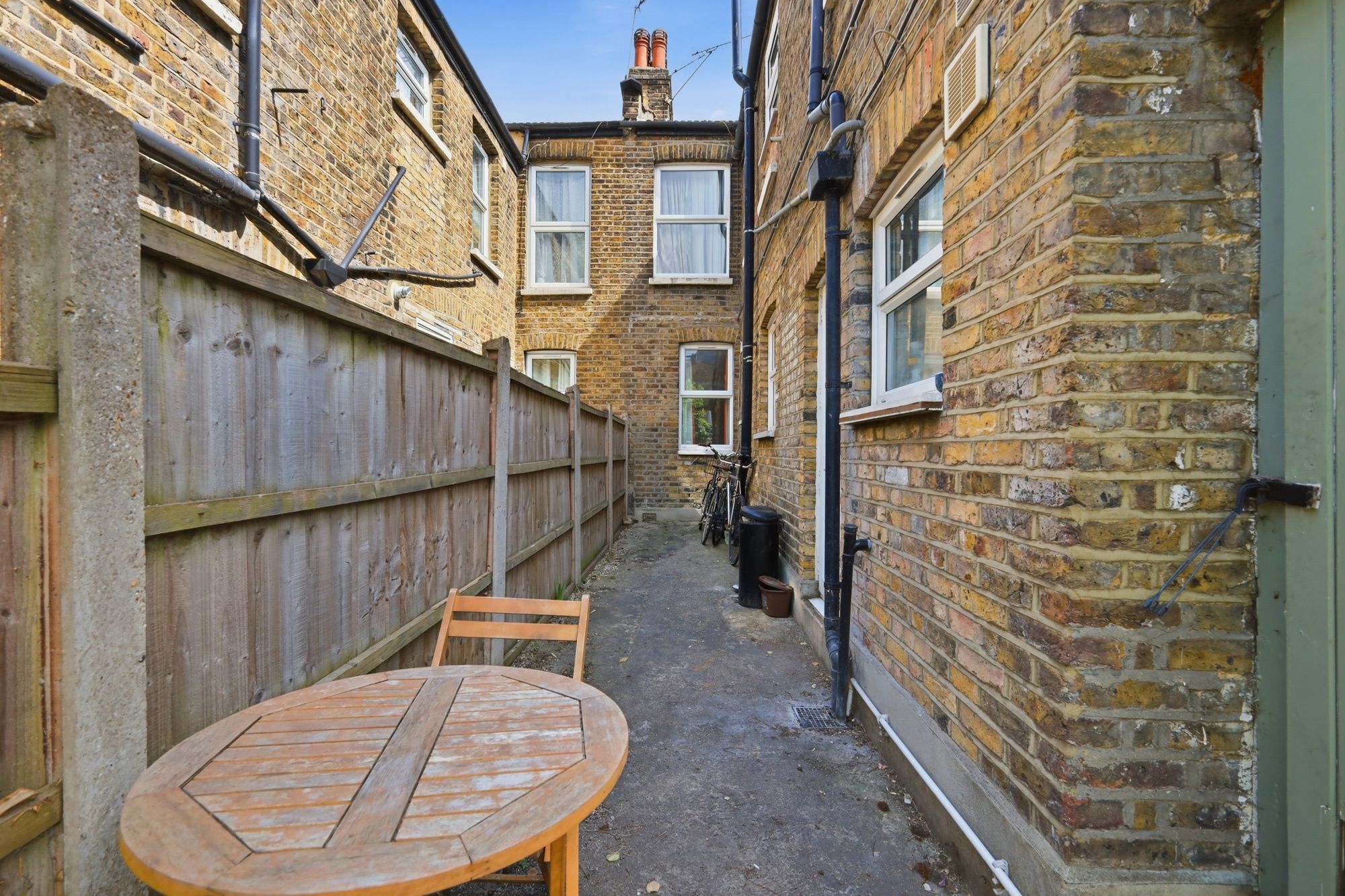 2 bed flat for sale in Francis Road, Leyton, E10  - Property Image 13