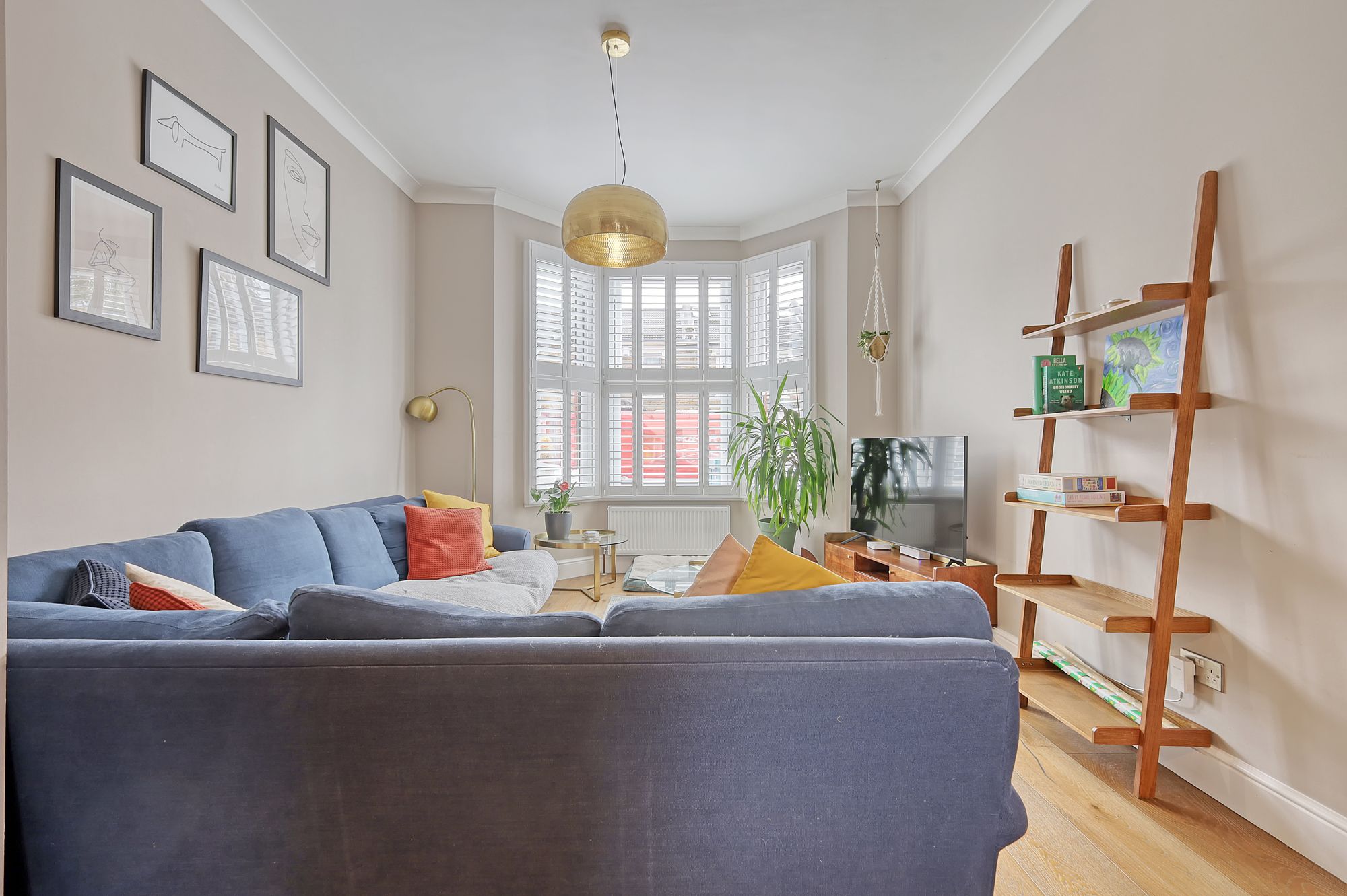 4 bed mid-terraced house for sale in Murchison Road, London, E10  - Property Image 5