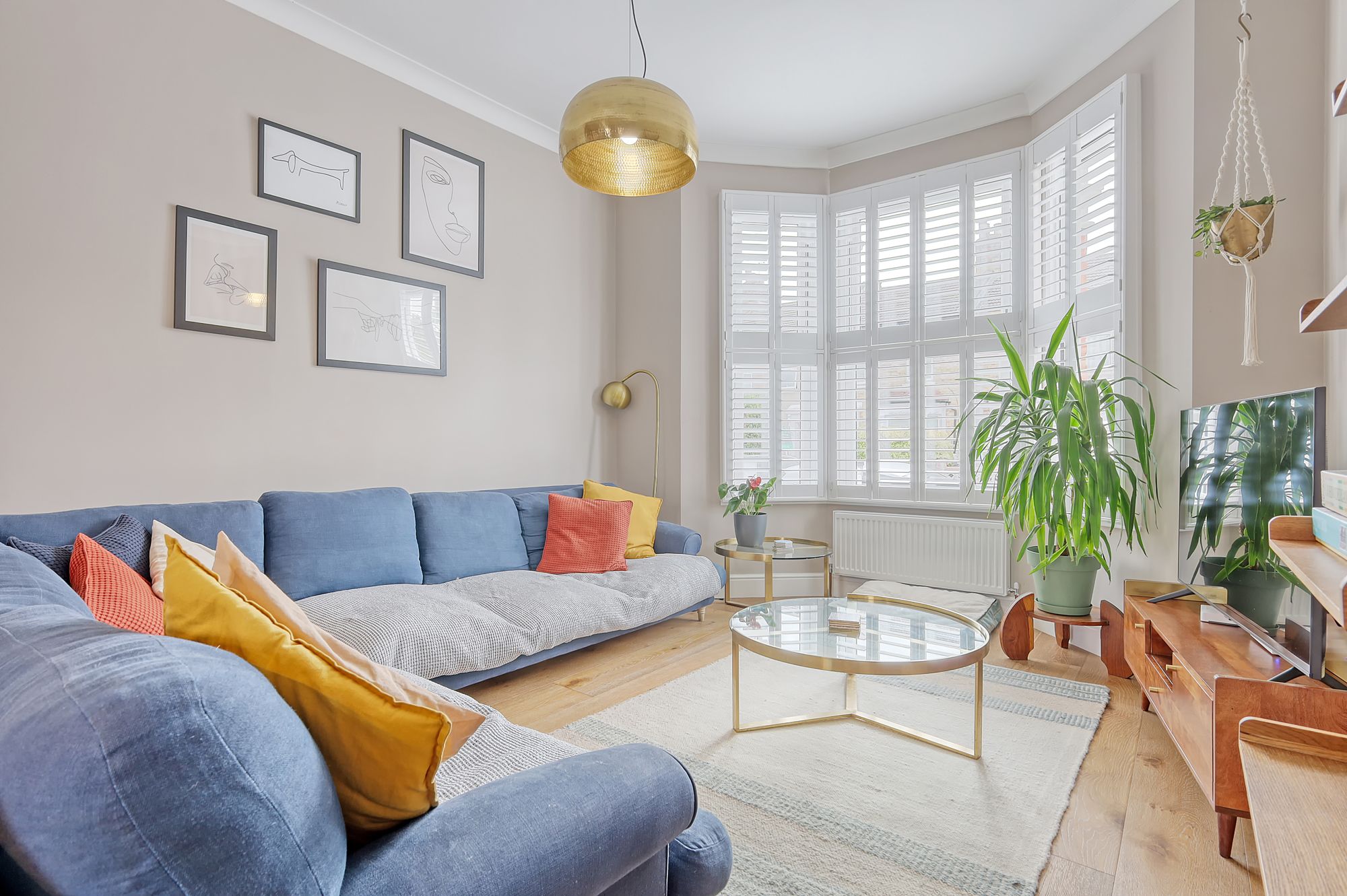 4 bed mid-terraced house for sale in Murchison Road, London, E10  - Property Image 2