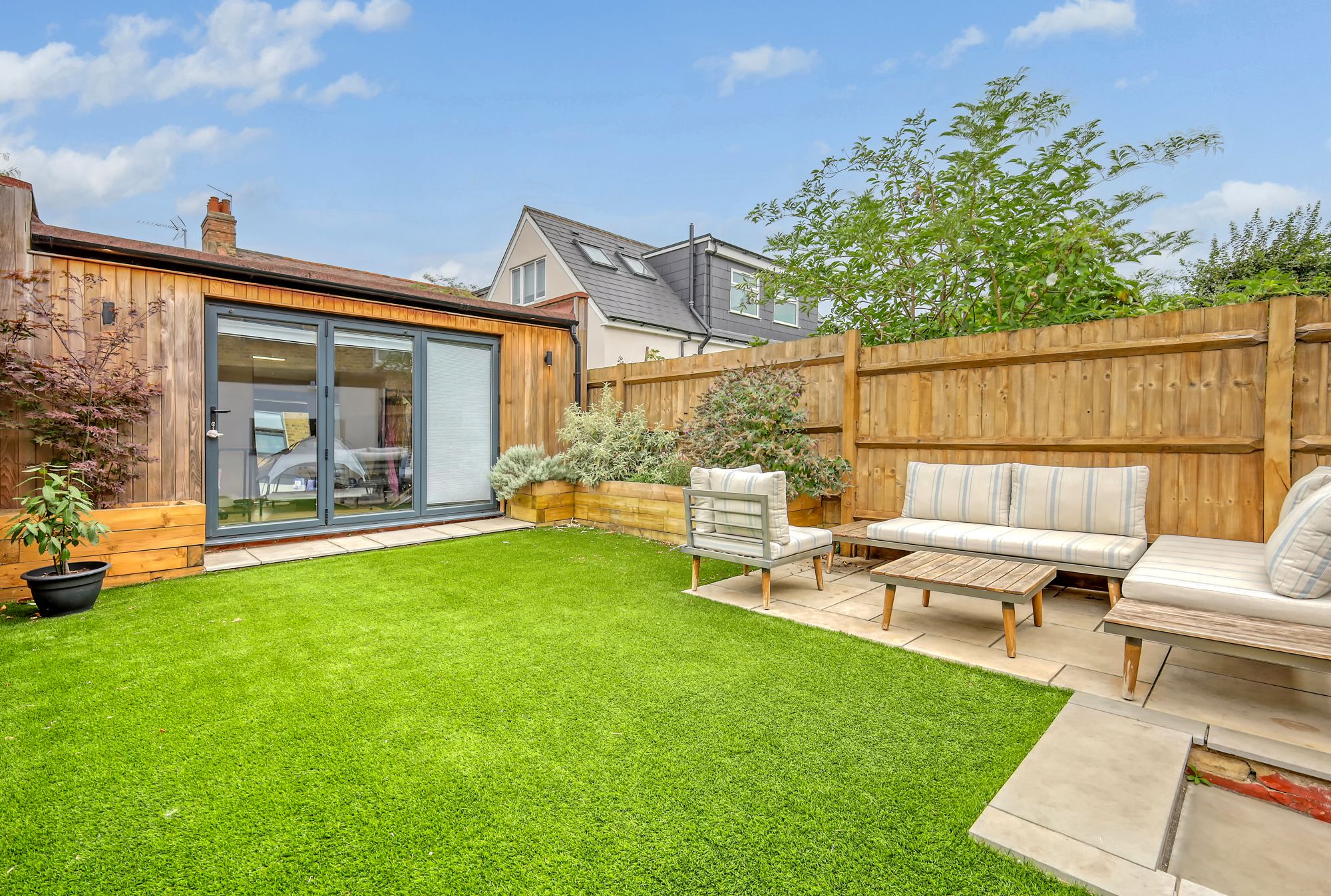 4 bed mid-terraced house for sale in Murchison Road, London, E10  - Property Image 13