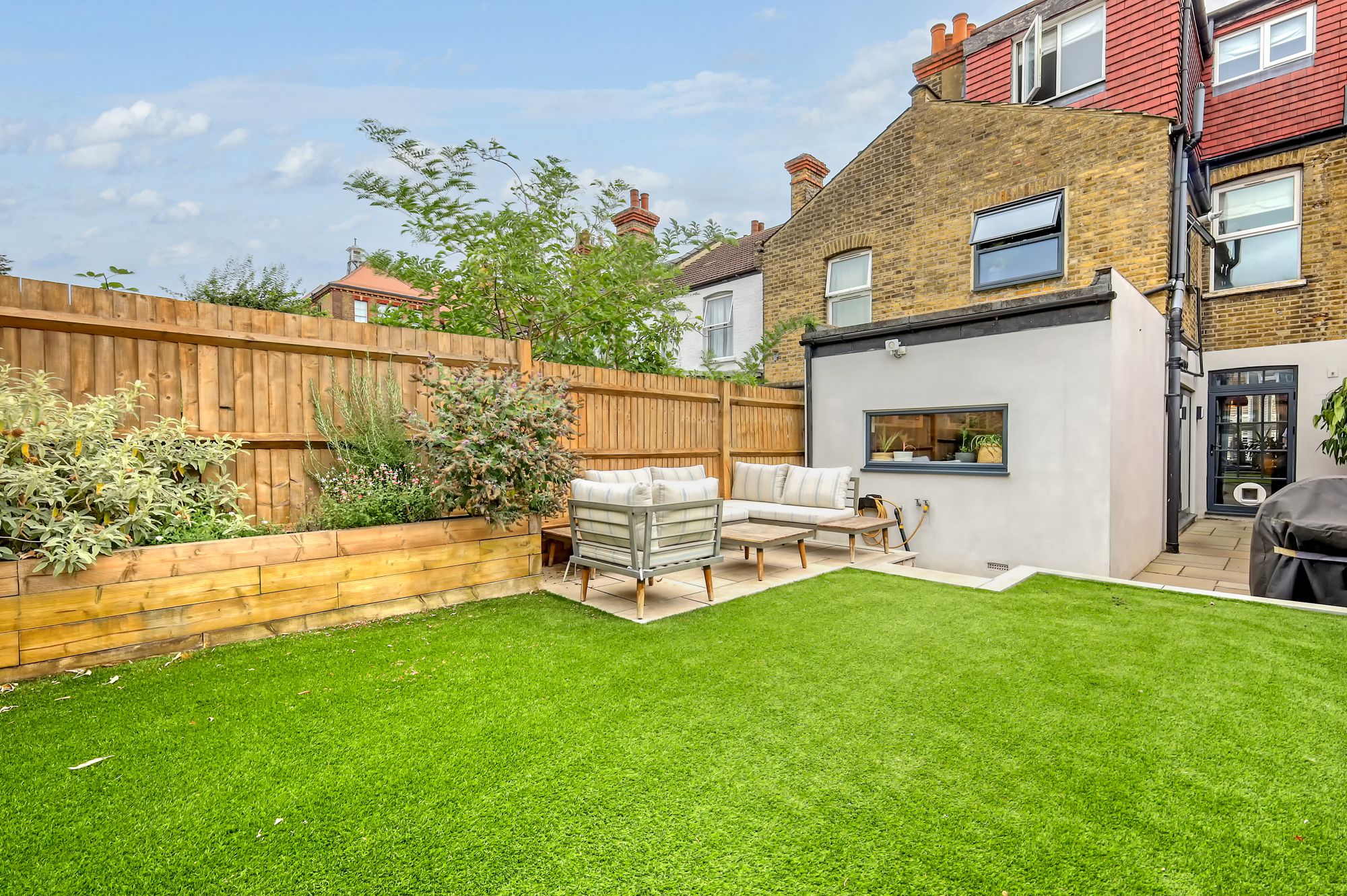 4 bed mid-terraced house for sale in Murchison Road, London, E10  - Property Image 22