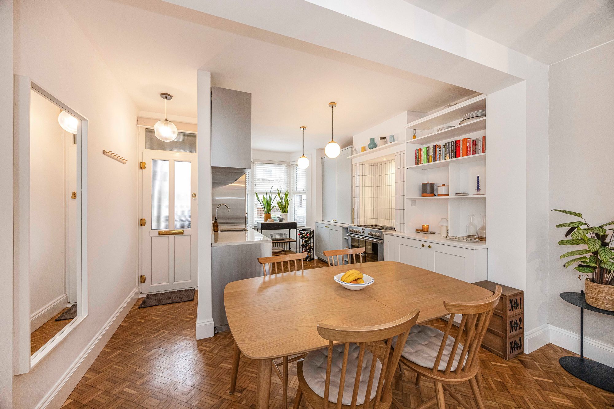 2 bed flat for sale in Francis Road, Leyton, E10 4