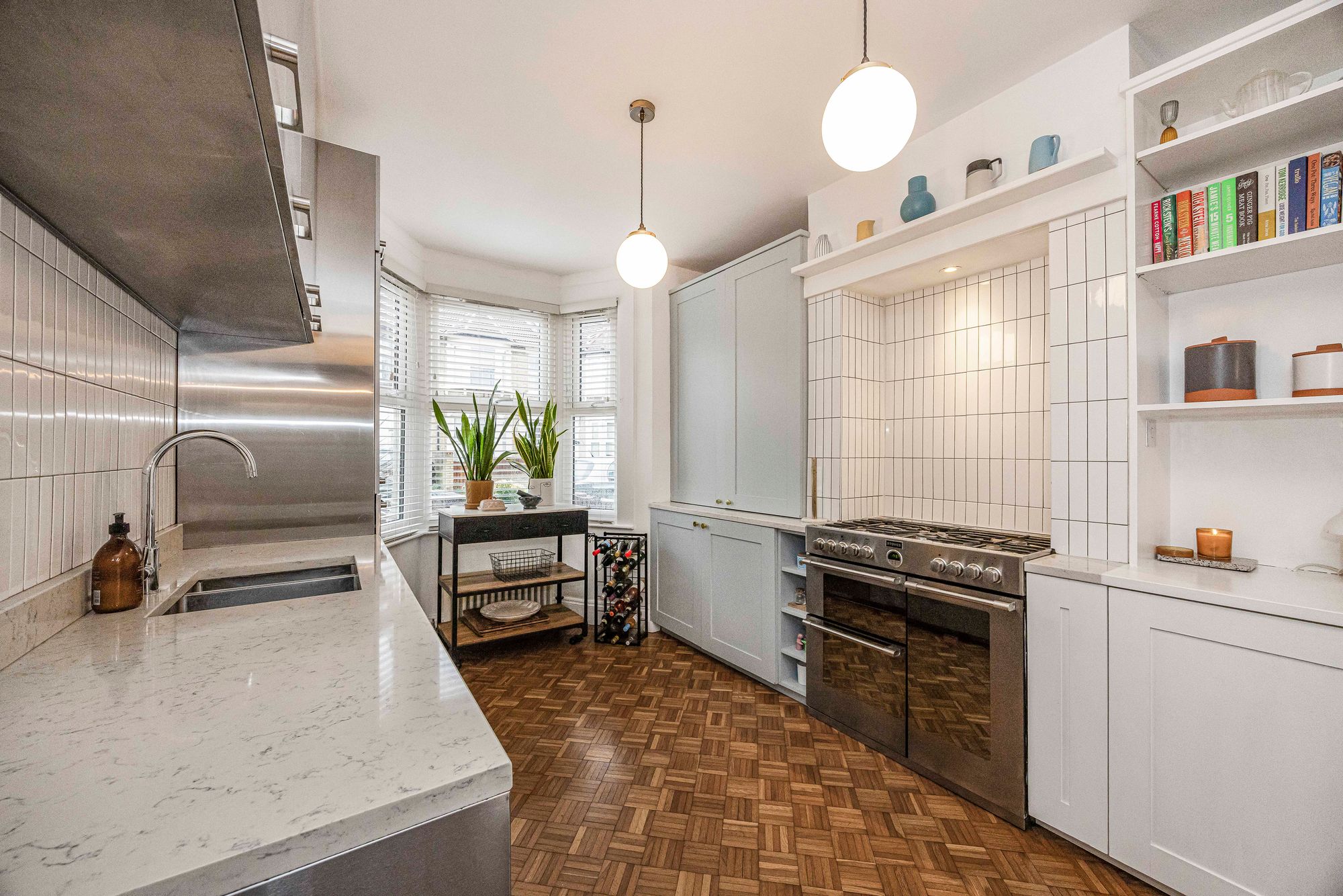 2 bed flat for sale in Francis Road, Leyton, E10  - Property Image 6