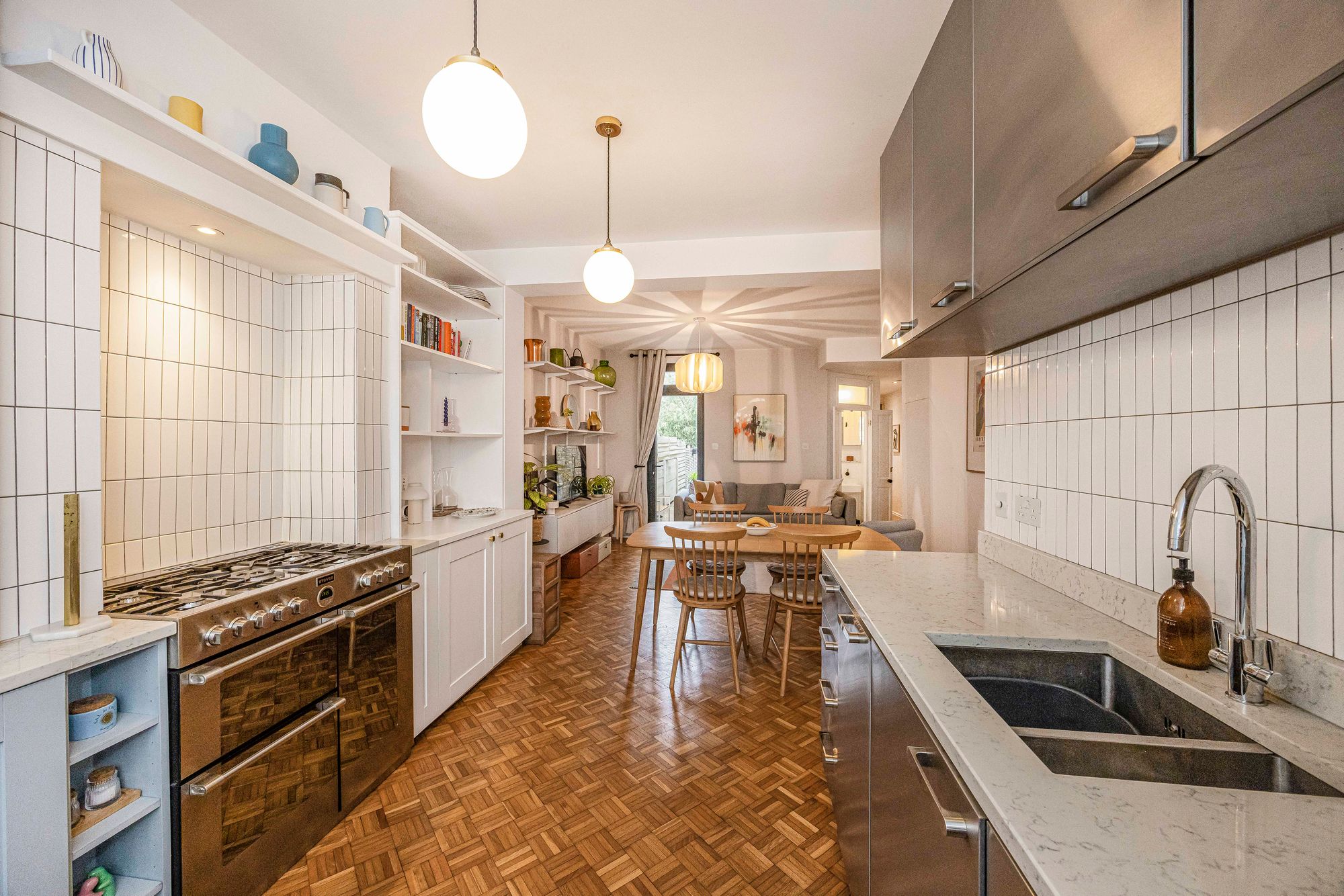 2 bed flat for sale in Francis Road, Leyton, E10 2