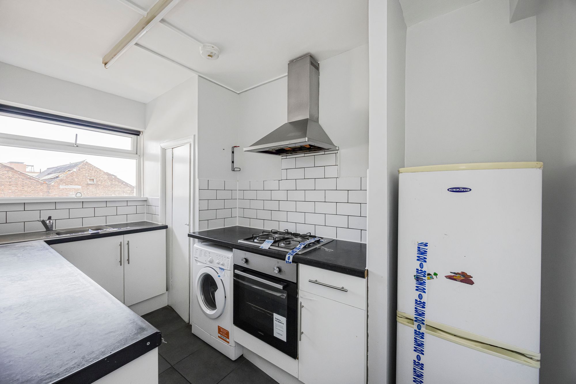 2 bed flat for sale in Bridge Court, Lea Bridge Road, Leyton, E10  - Property Image 2