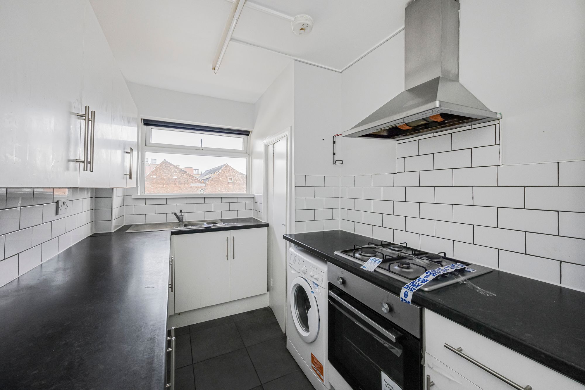 2 bed flat for sale in Bridge Court, Lea Bridge Road, Leyton, E10  - Property Image 5