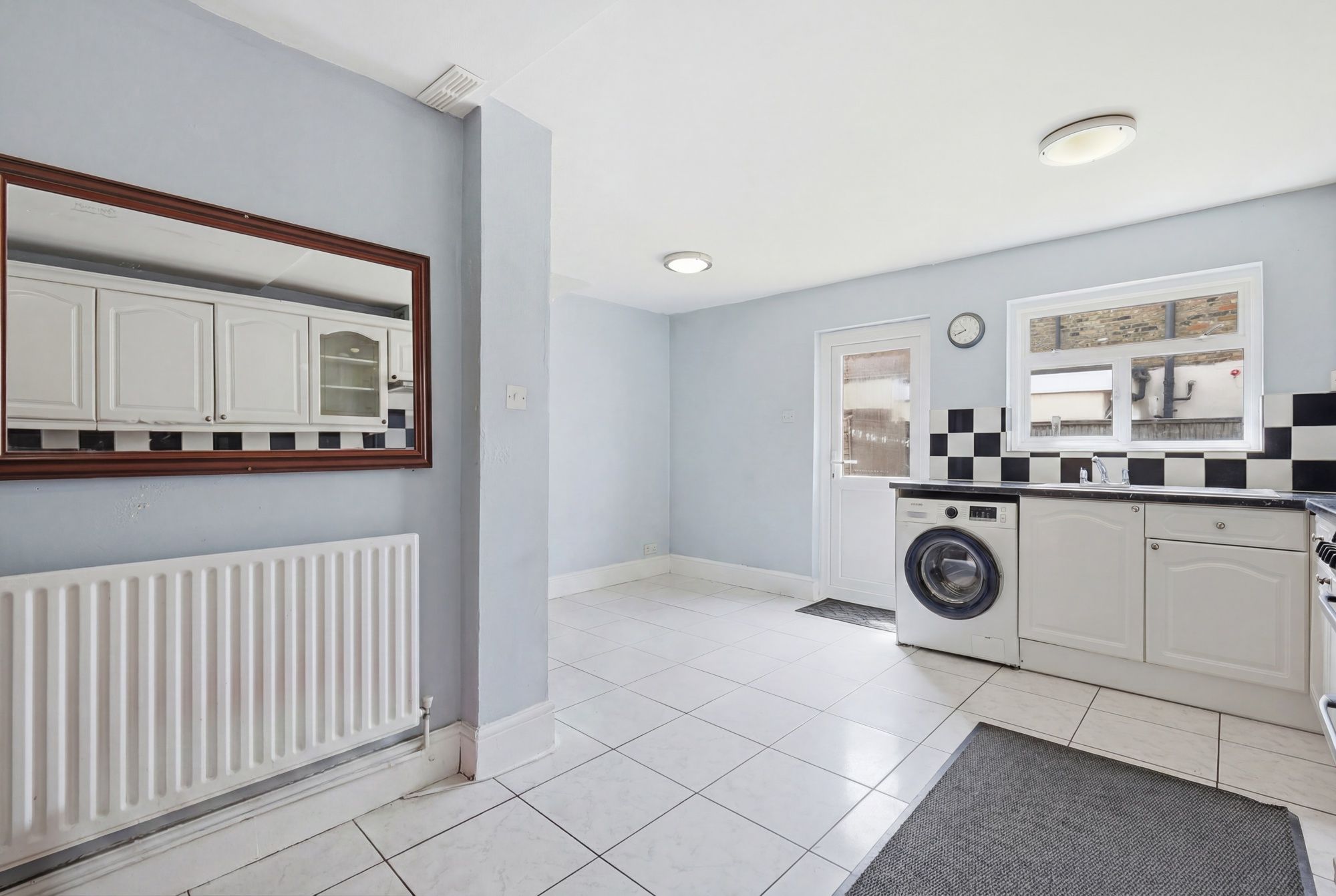 6 bed end of terrace house for sale in Beaconsfield Road, Leyton, E10  - Property Image 4