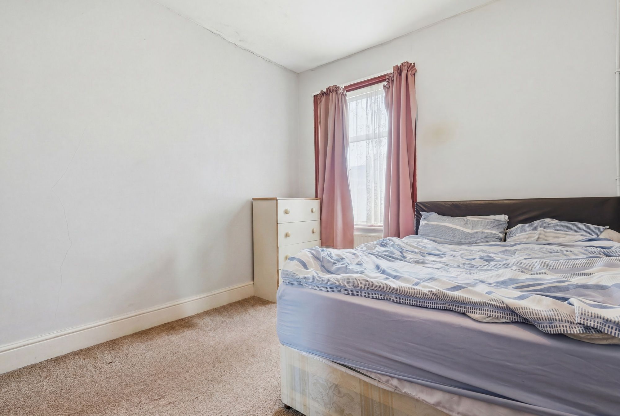 6 bed end of terrace house for sale in Beaconsfield Road, Leyton, E10 15