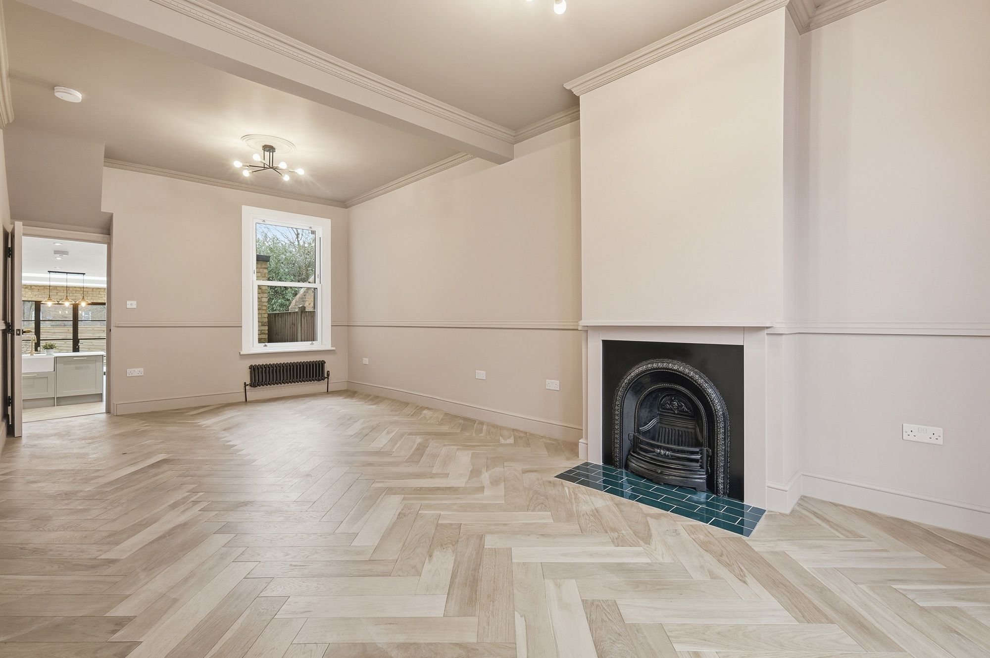 4 bed mid-terraced house for sale in St. Marys Road, Leyton, E10 19