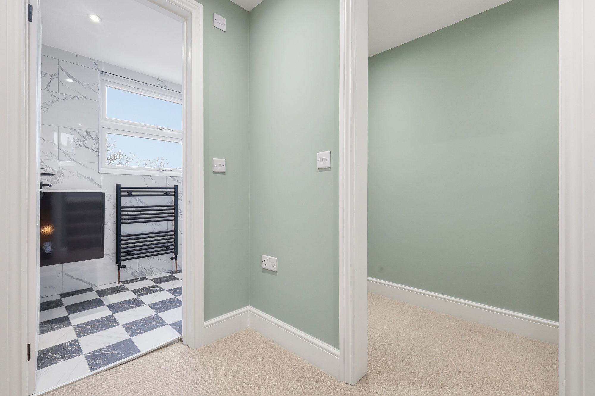 4 bed mid-terraced house for sale in St. Marys Road, Leyton, E10  - Property Image 37