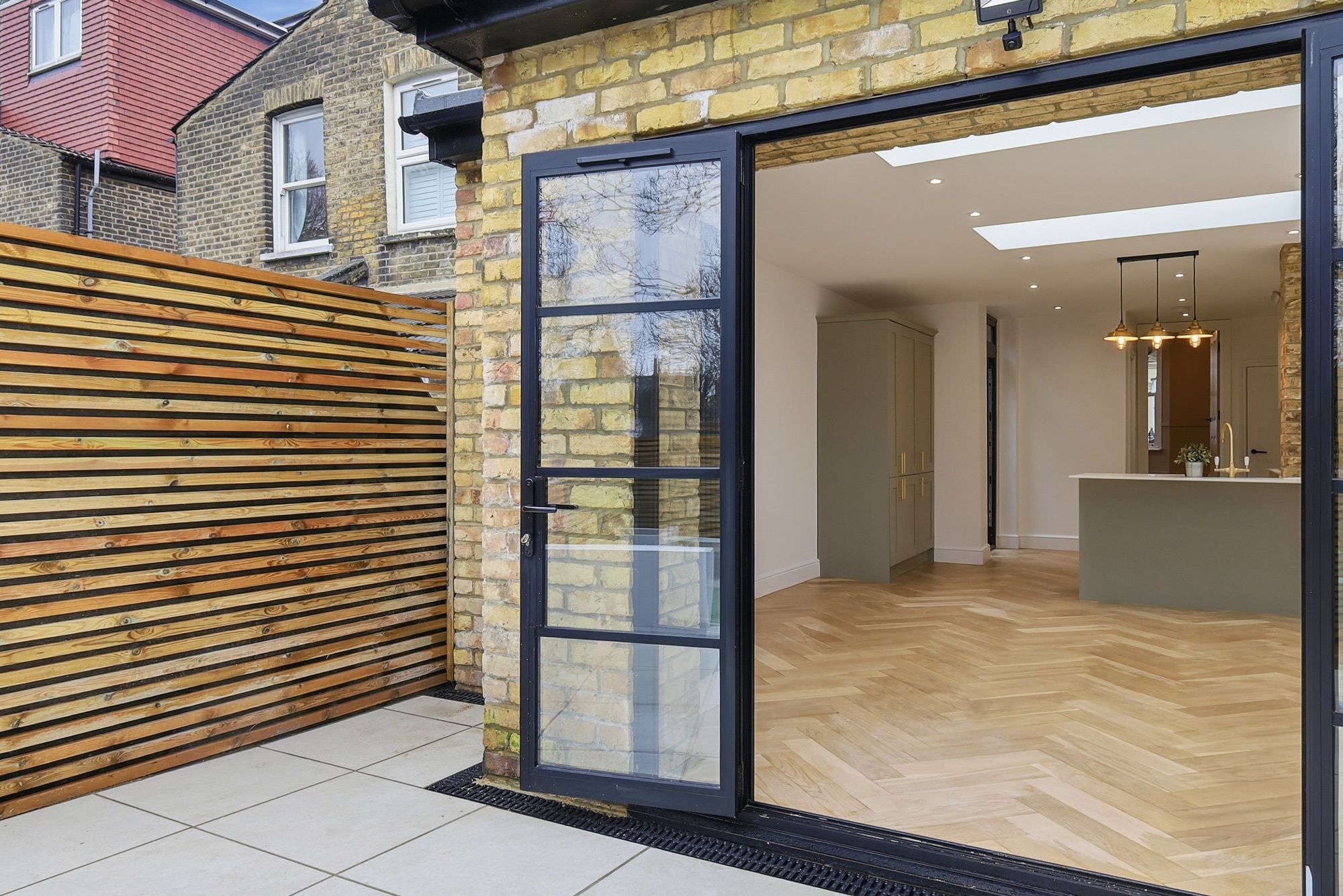 4 bed mid-terraced house for sale in St. Marys Road, Leyton, E10 38