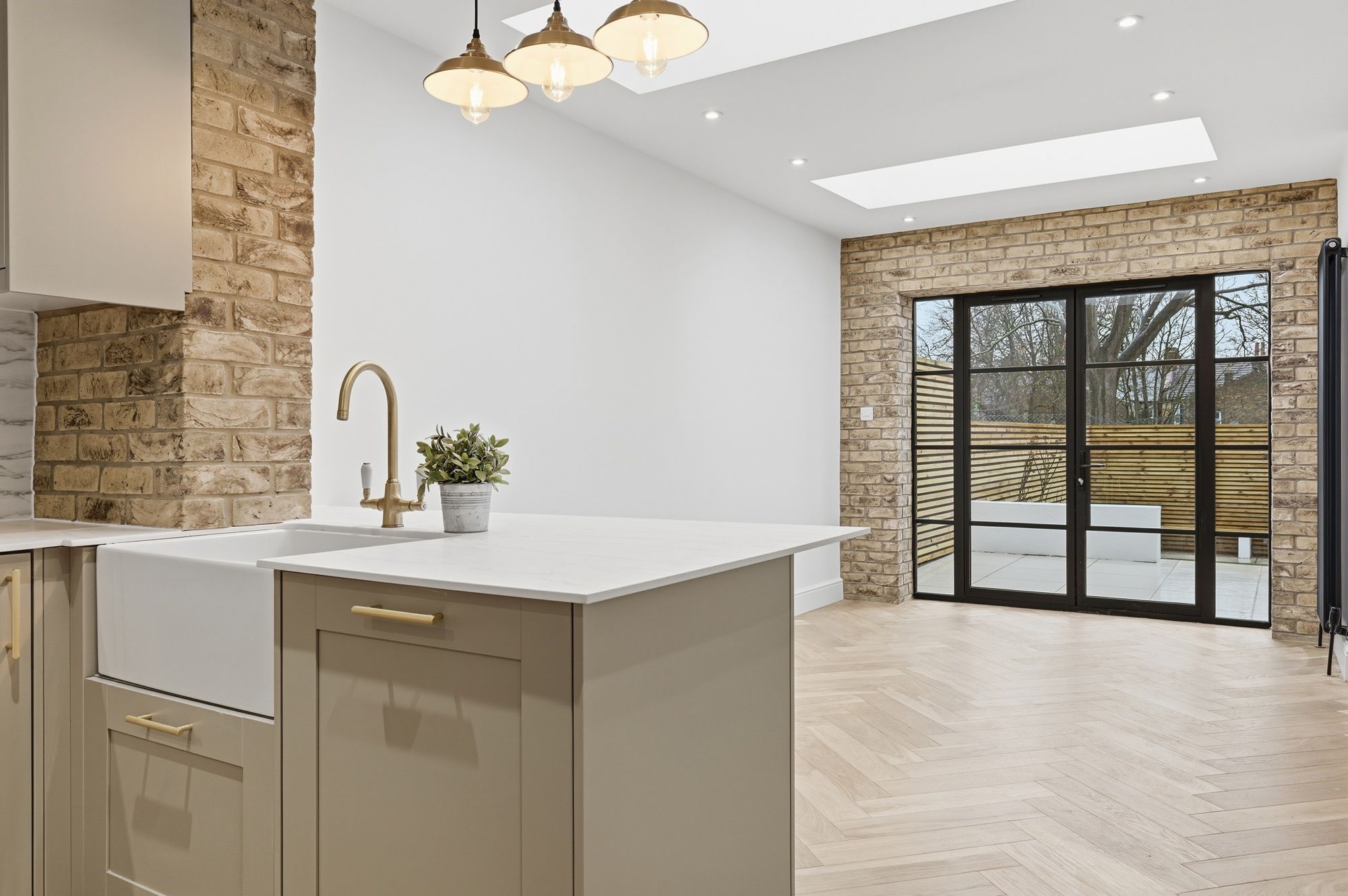 4 bed mid-terraced house for sale in St. Marys Road, Leyton, E10  - Property Image 18