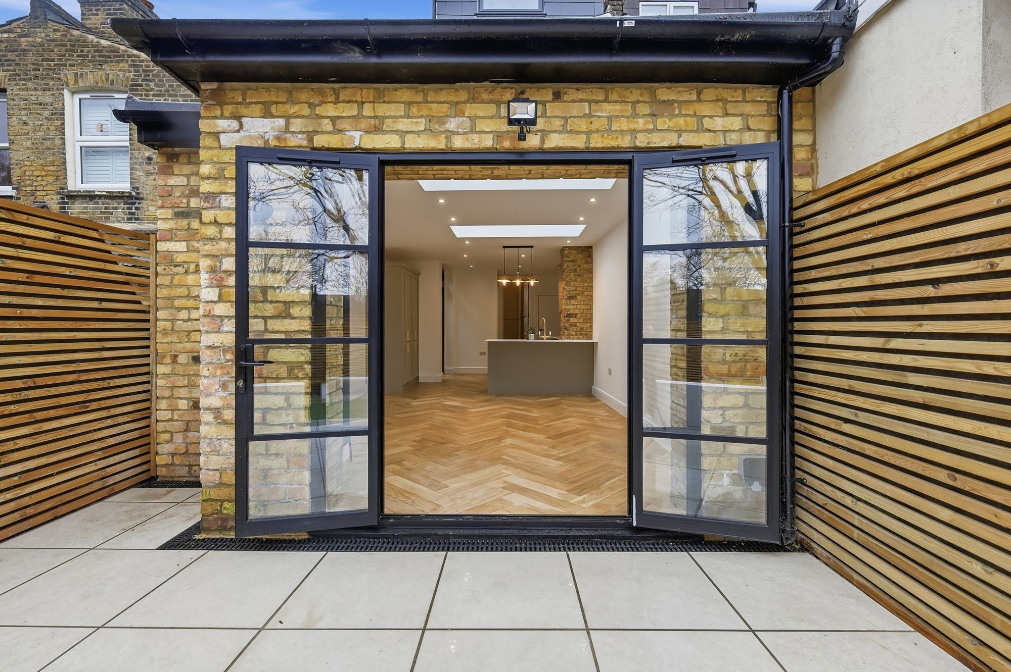 4 bed mid-terraced house for sale in St. Marys Road, Leyton, E10 39