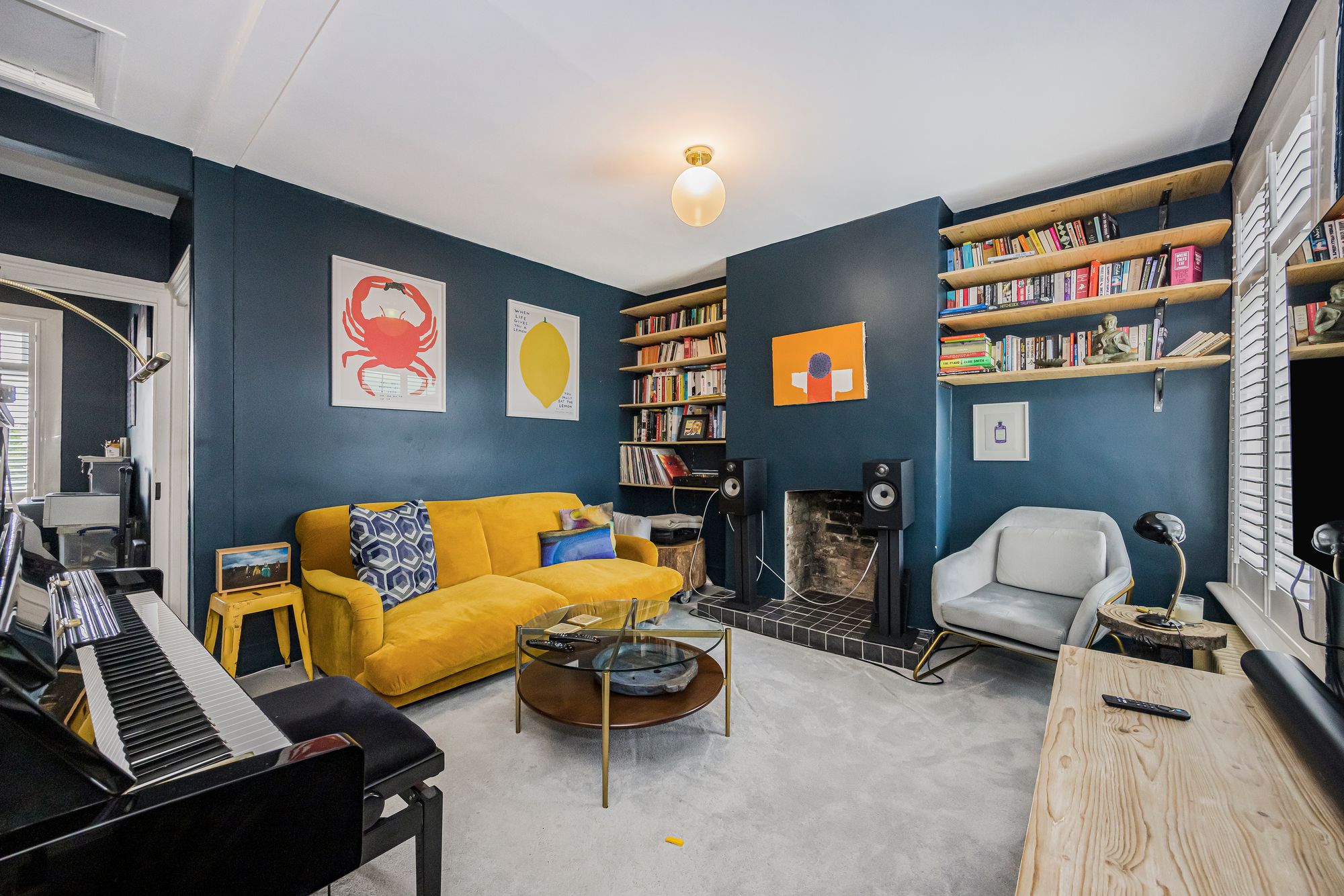 2 bed flat for sale in Francis Road, Leyton, E10 2