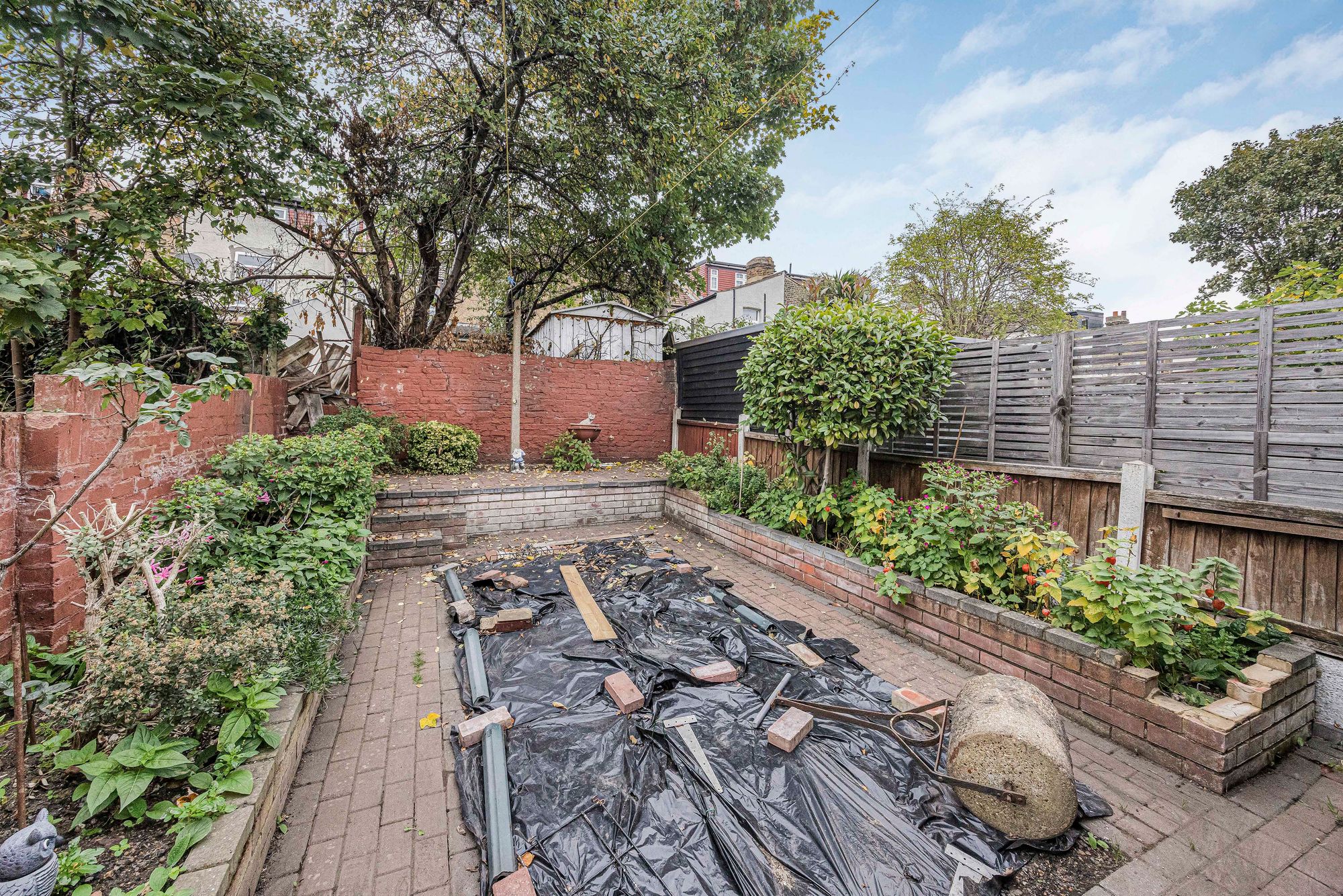 3 bed mid-terraced house for sale in Millais Road, Leytonstone, E11  - Property Image 14