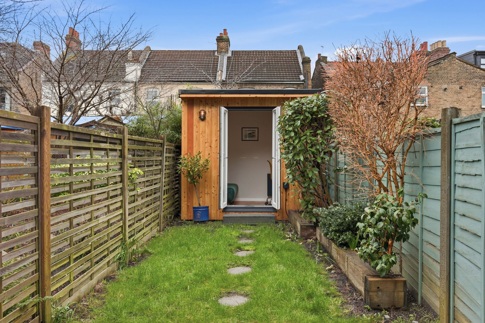 2 bed ground floor flat for sale in Murchison Road, Leyton, E10 14