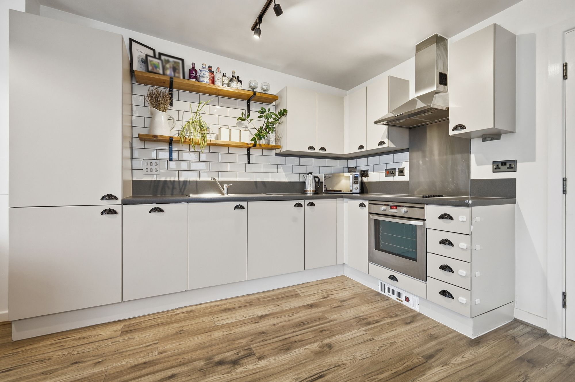 2 bed apartment for sale in Oliver Road, Cunningham Court, E10 2