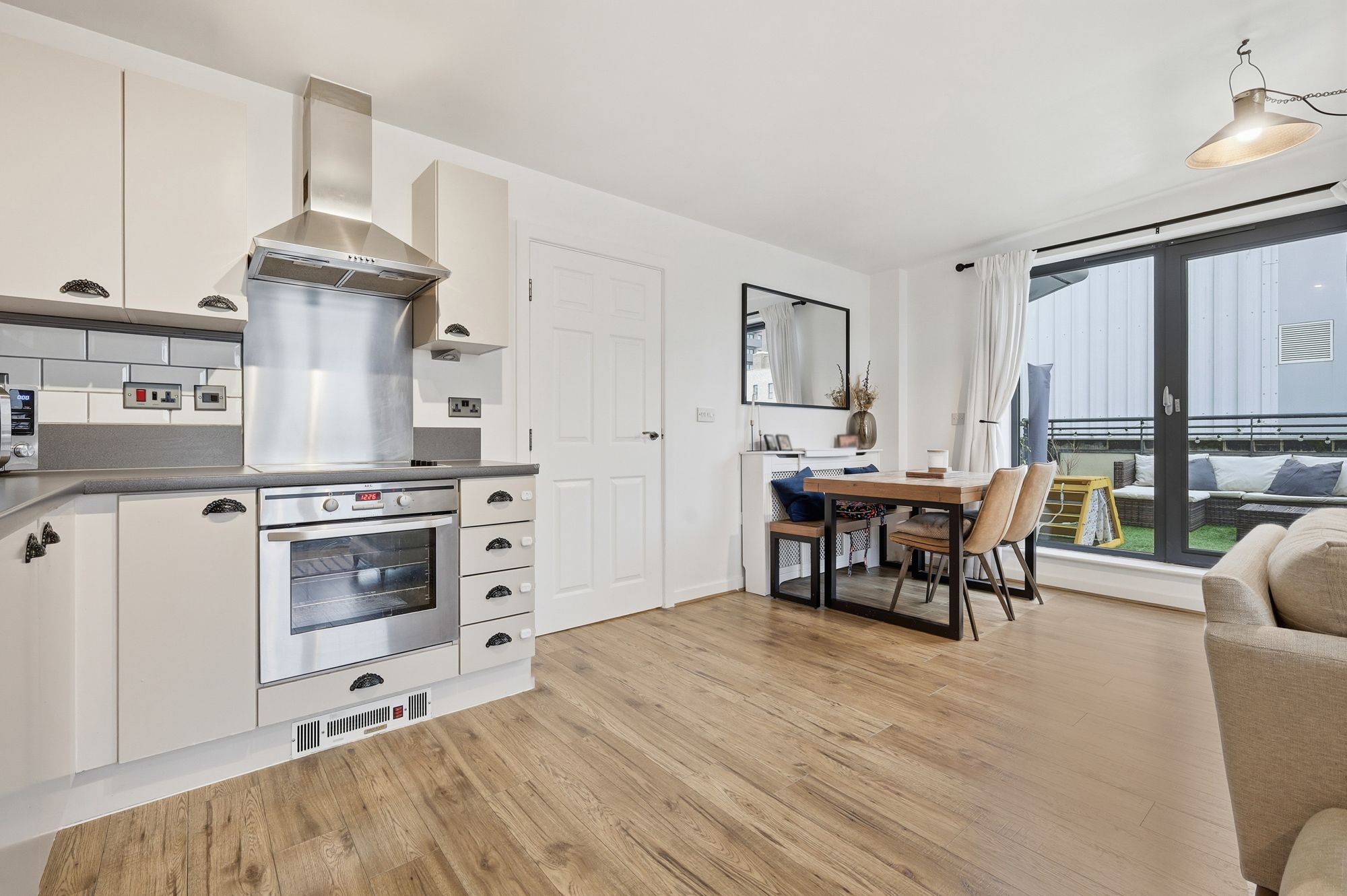 2 bed apartment for sale in Oliver Road, Cunningham Court, E10  - Property Image 6