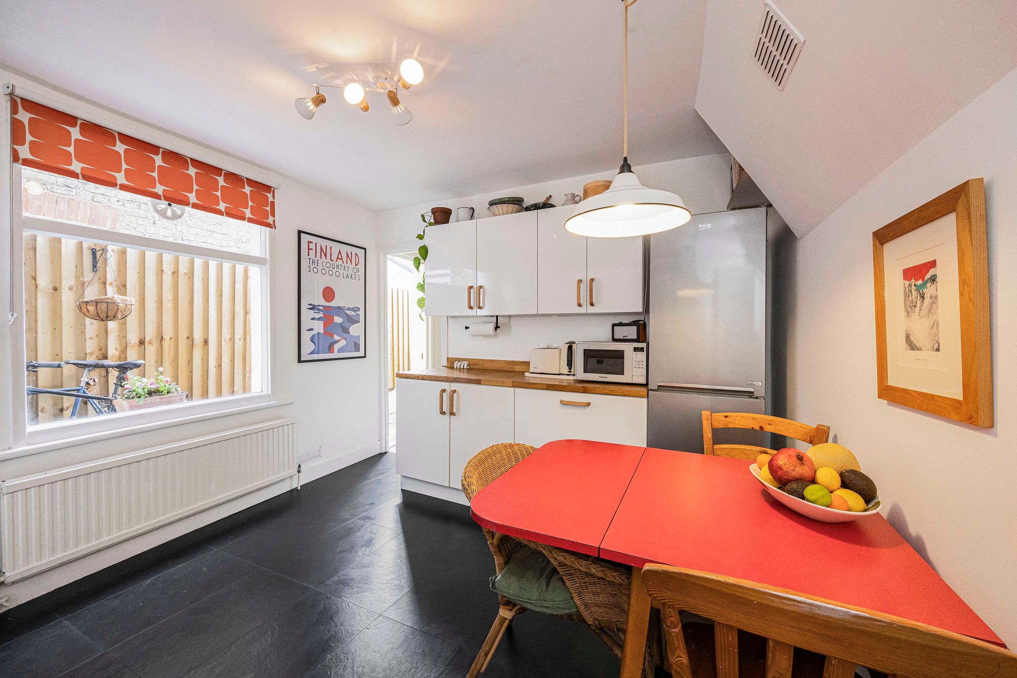 2 bed ground floor flat for sale in Hainault Road, Leytonstone, E11  - Property Image 11