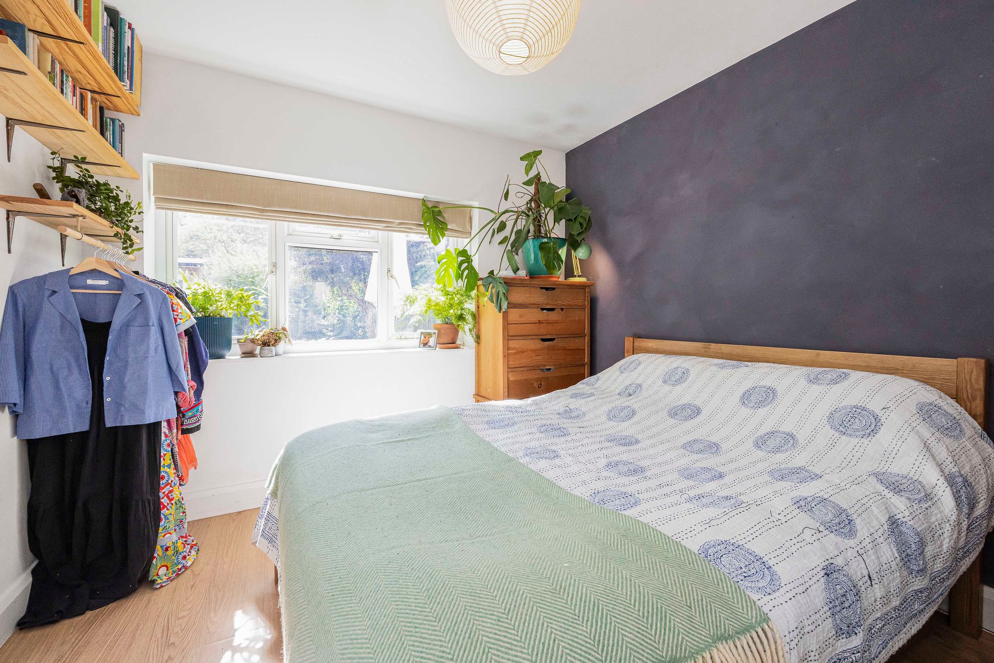 2 bed ground floor flat for sale in Hainault Road, Leytonstone, E11 13