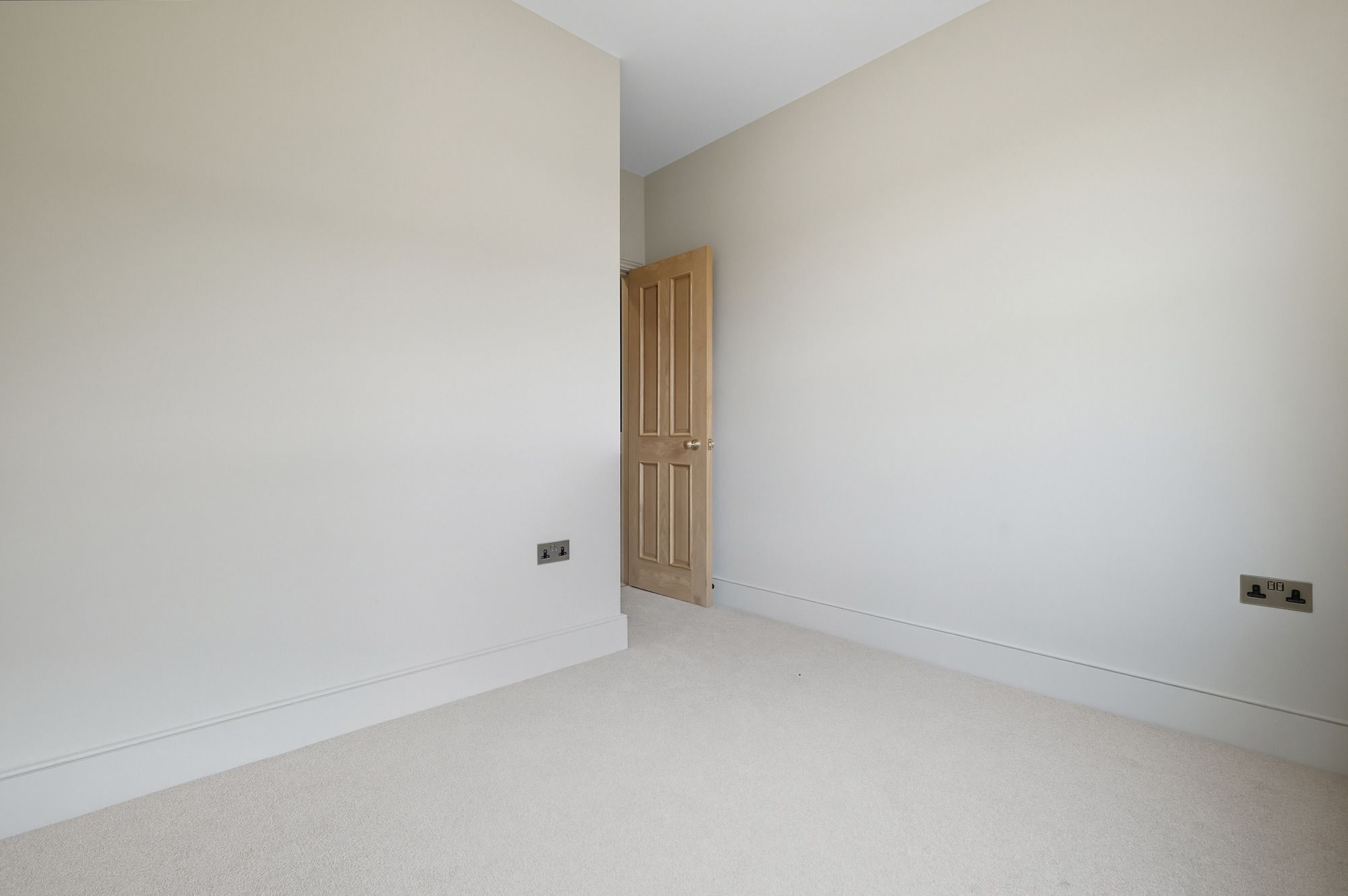 4 bed terraced house for sale in Scotts Road, Leyton, E10 12