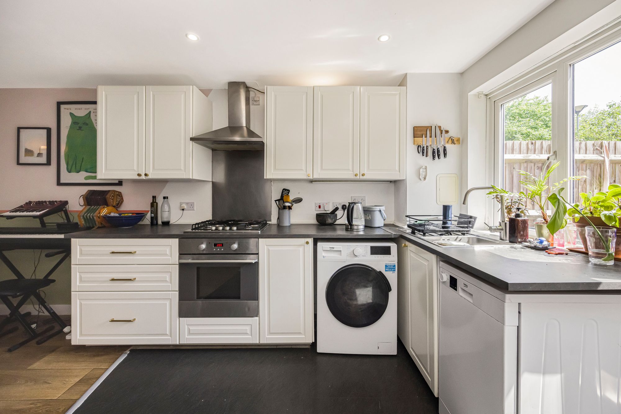 1 bed flat for sale in Campion Road, Rose Court, E10  - Property Image 7