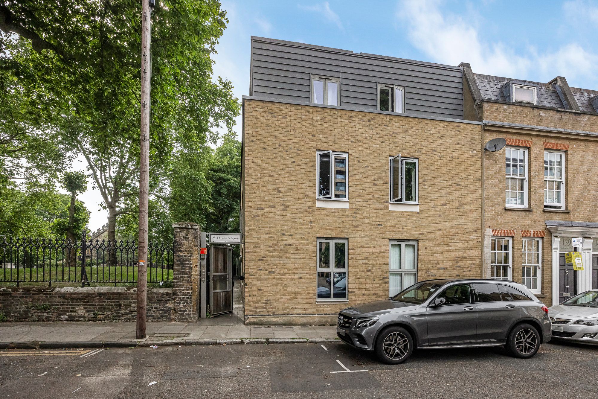 2 bed flat for sale in St. Dunstans Mews, London, E1 - Property Image 1