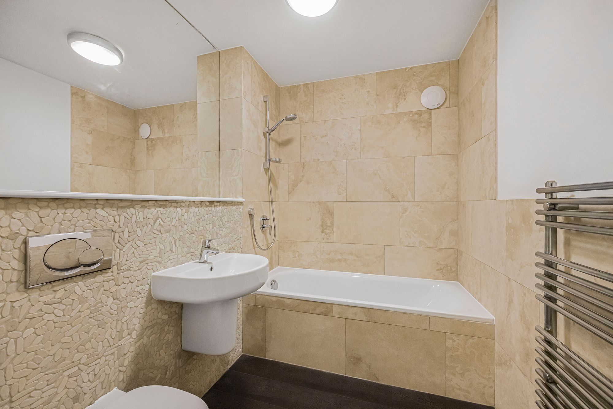 2 bed flat for sale in St. Dunstans Mews, London, E1  - Property Image 9