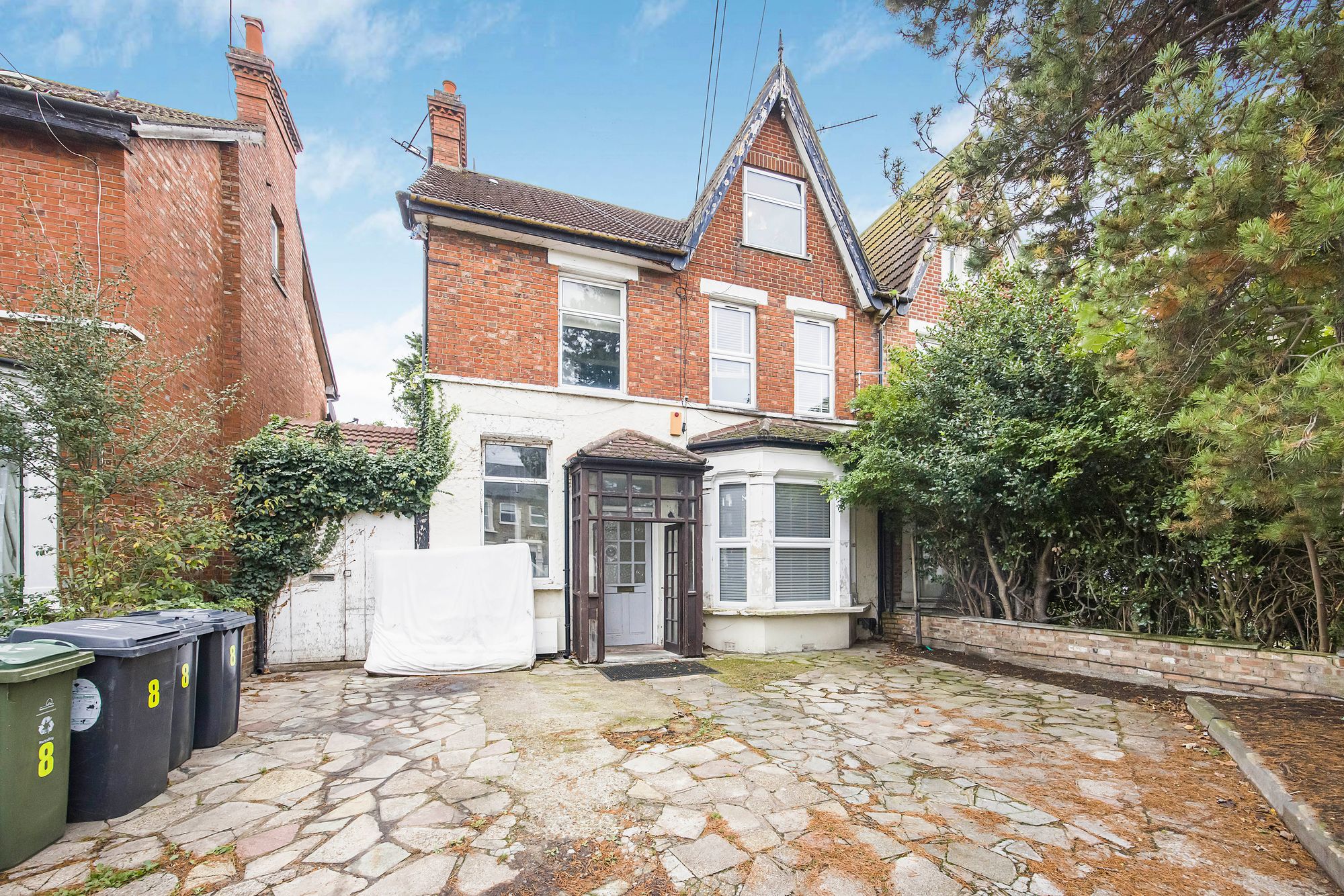 1 bed flat to rent in Manor Road, Leyton, E10  - Property Image 1