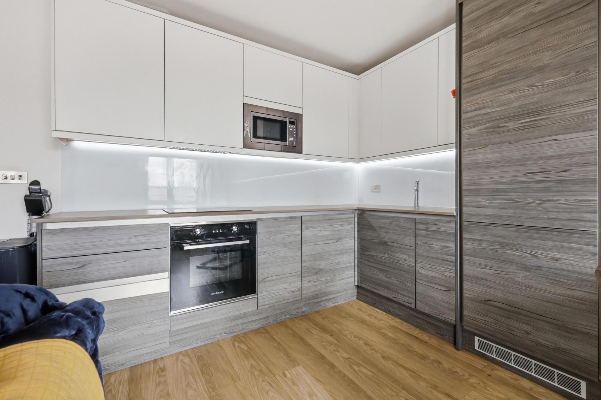 1 bed apartment for sale in Bevan Court, Tallack Road, Leyton, E10 1