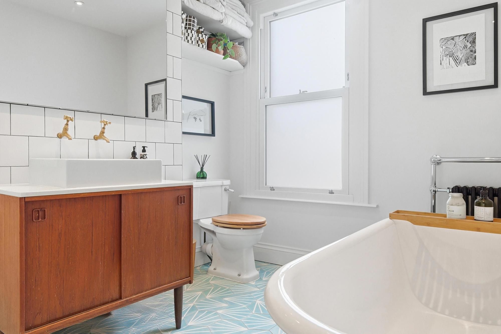 4 bed terraced house for sale in Waterloo Road, Leyton, E10  - Property Image 17