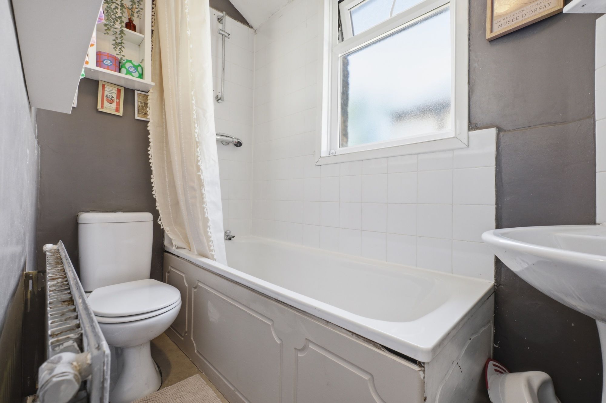 3 bed flat for sale in Murchison Road, Leyton, E10 9