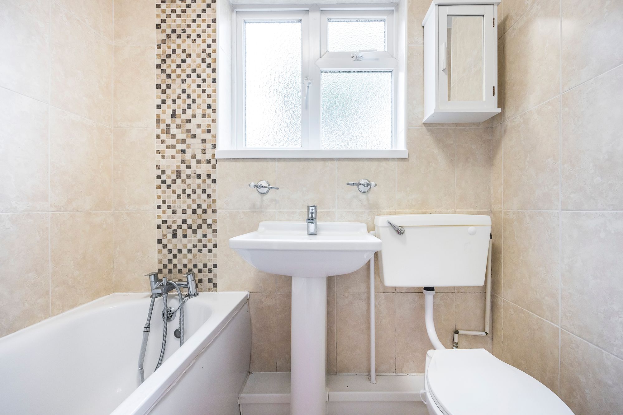 2 bed flat to rent in Brunswick Road, London, E10  - Property Image 8